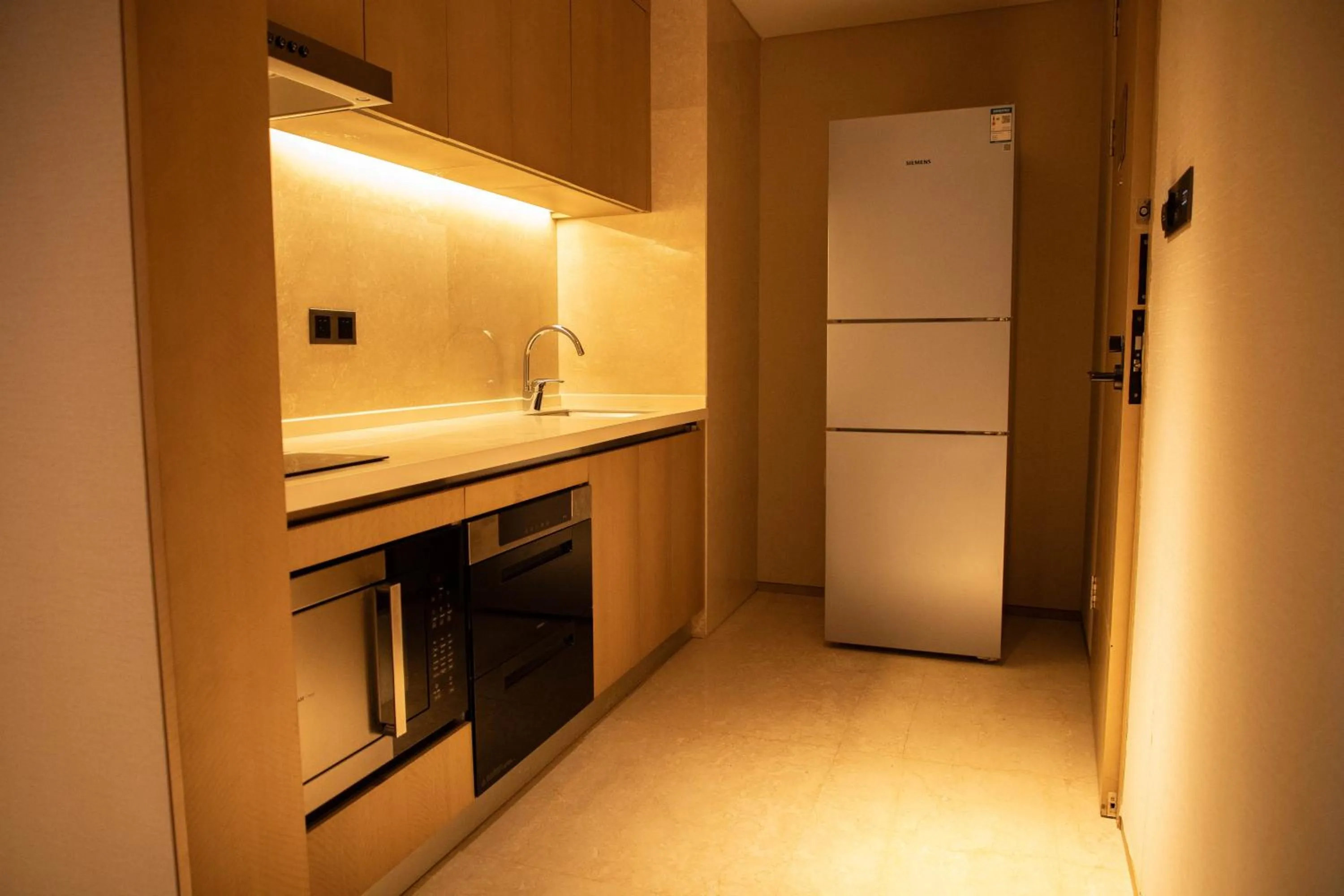 Kitchen or kitchenette in Wyndham Grand Plaza Royale Yuzhou Xiamen Wuyuan Bay