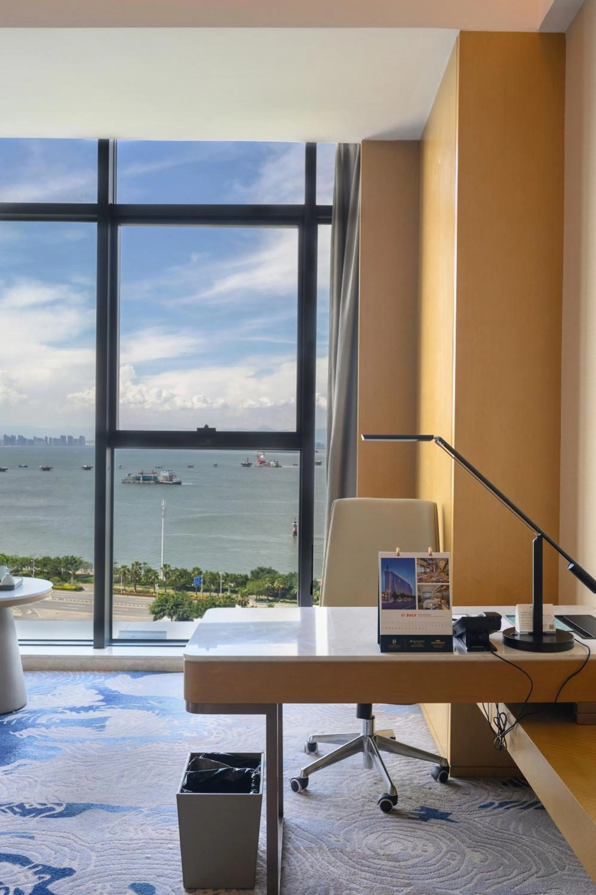 Seating area in Wyndham Grand Plaza Royale Yuzhou Xiamen Wuyuan Bay