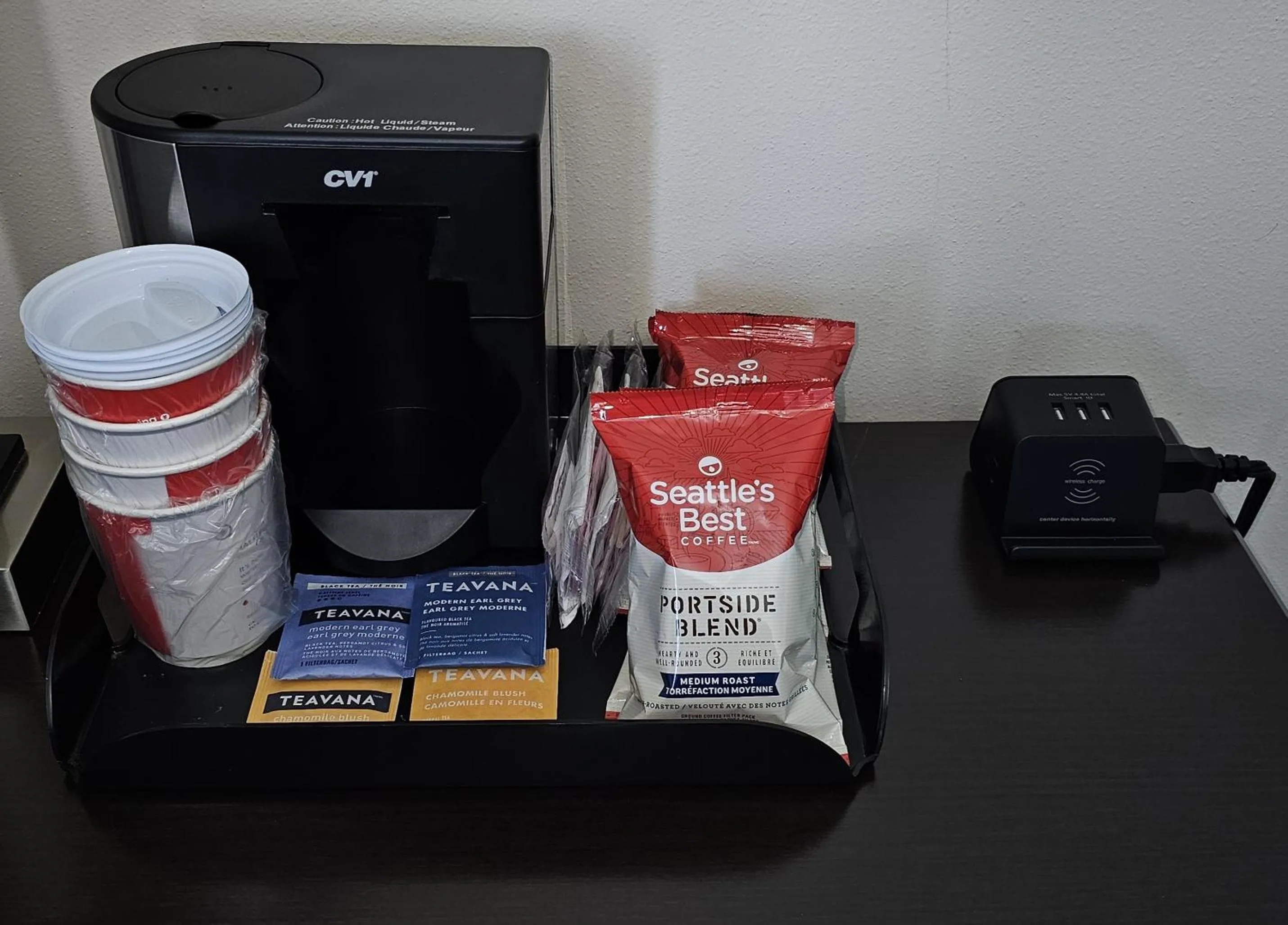 Coffee/tea facilities in Cobblestone Inn & Suites – Manchester