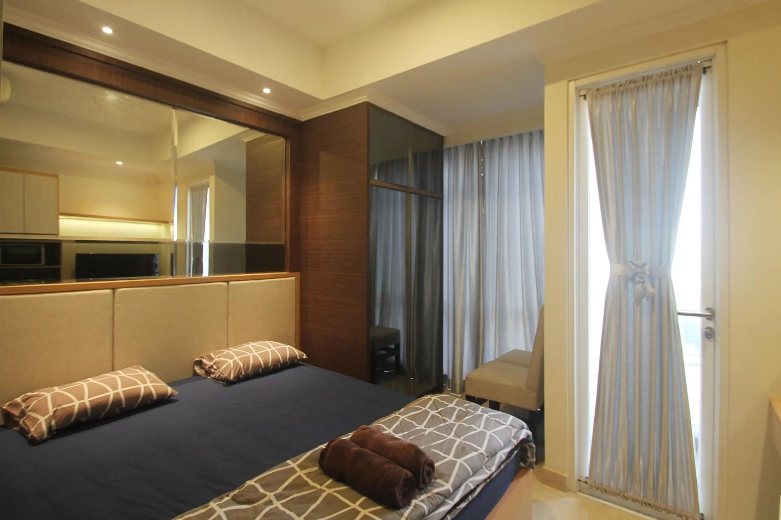 Bed in Apartemen Menteng Park by Aparian