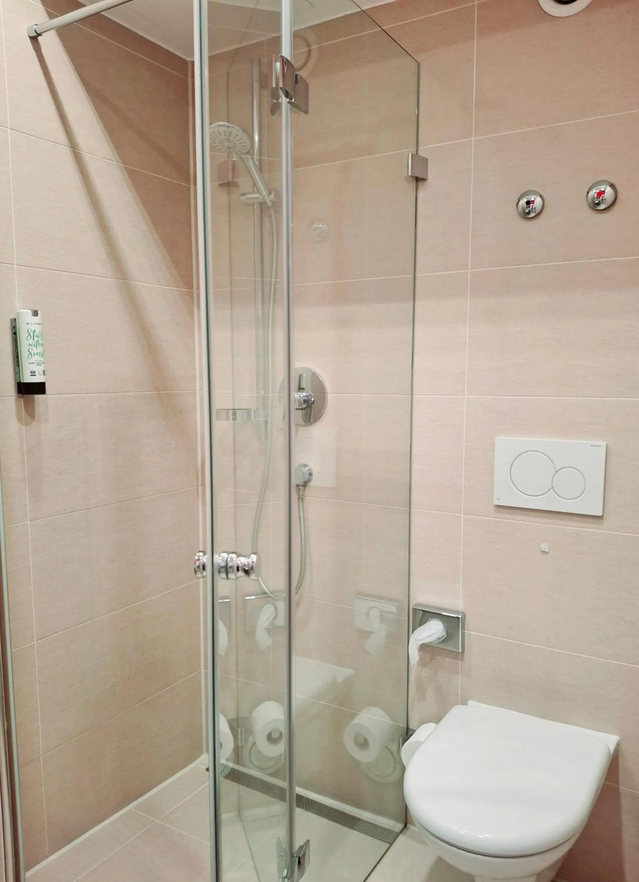 Bathroom in Hotel Raphael im Allgäu