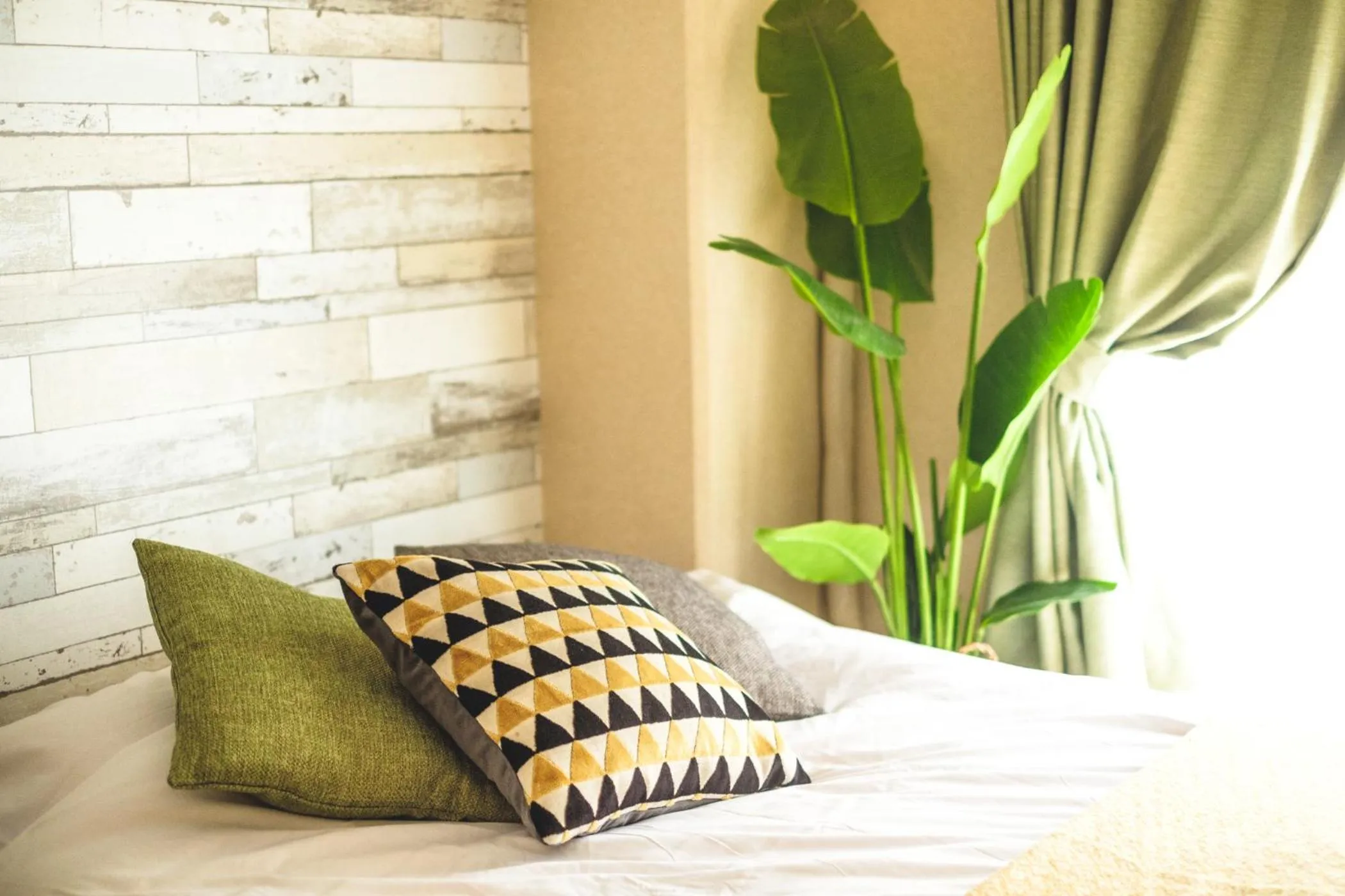 Bed in Rose Heights -vacation rental-