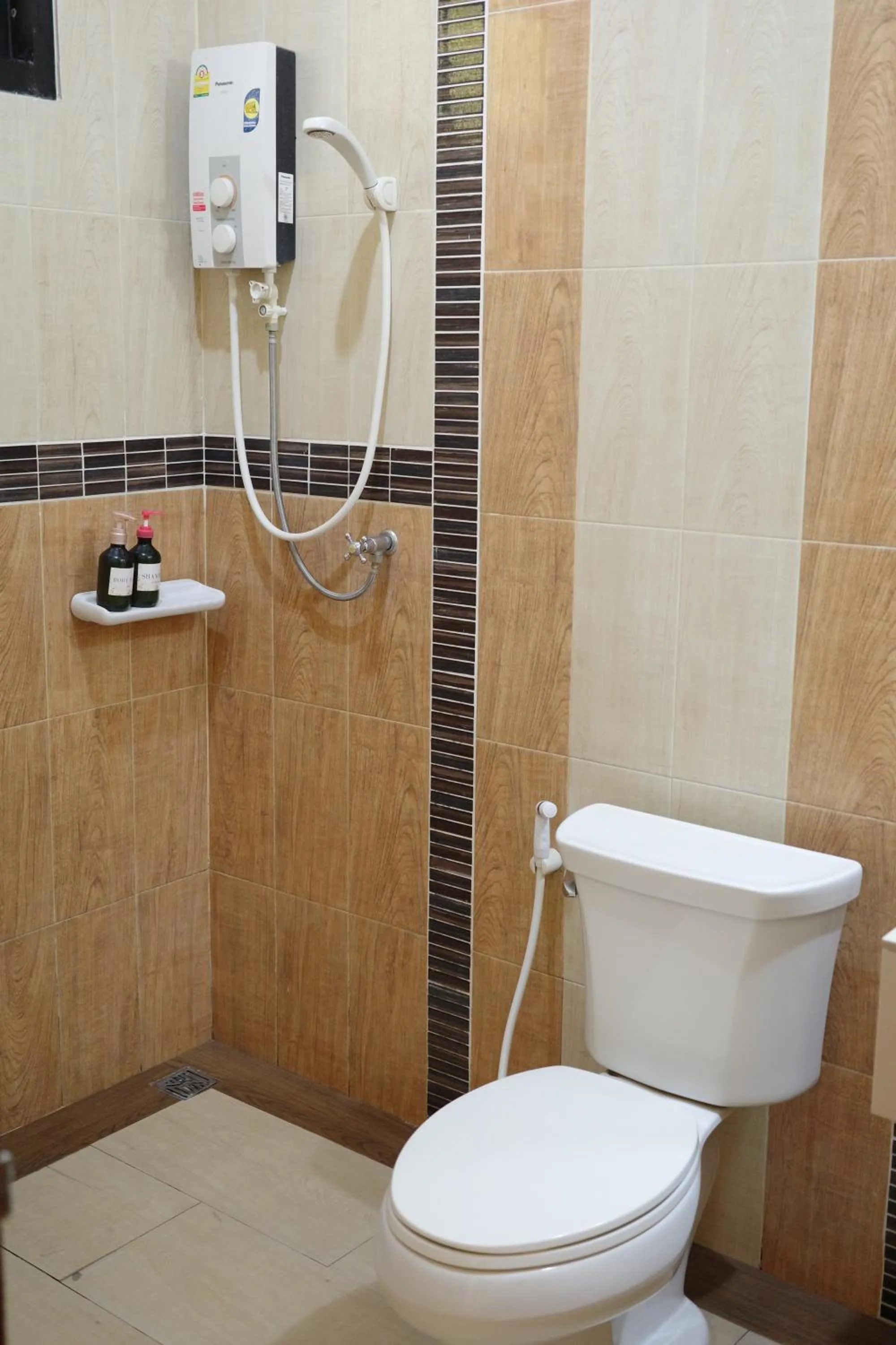 Shower in Baan Mulan