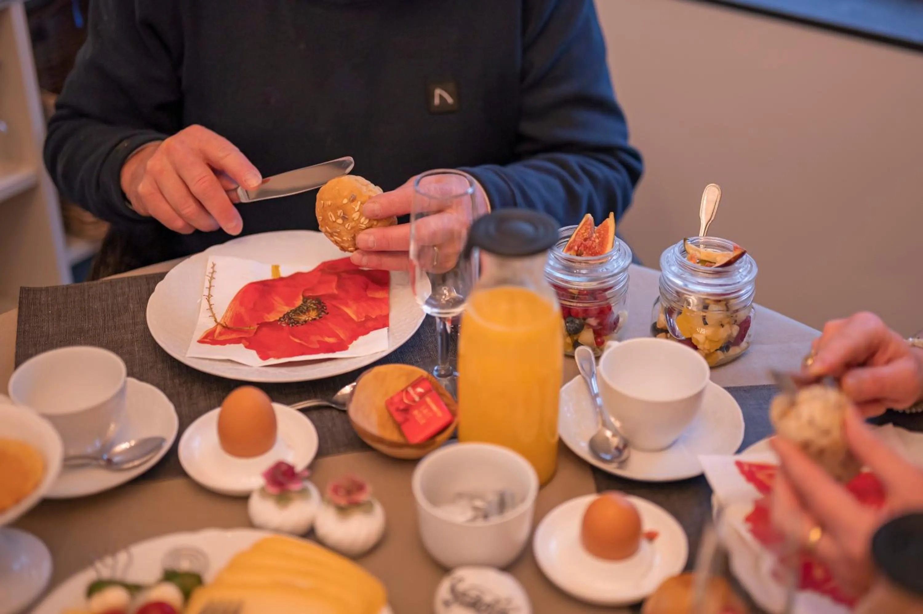 Continental breakfast in B&B De Klaproos