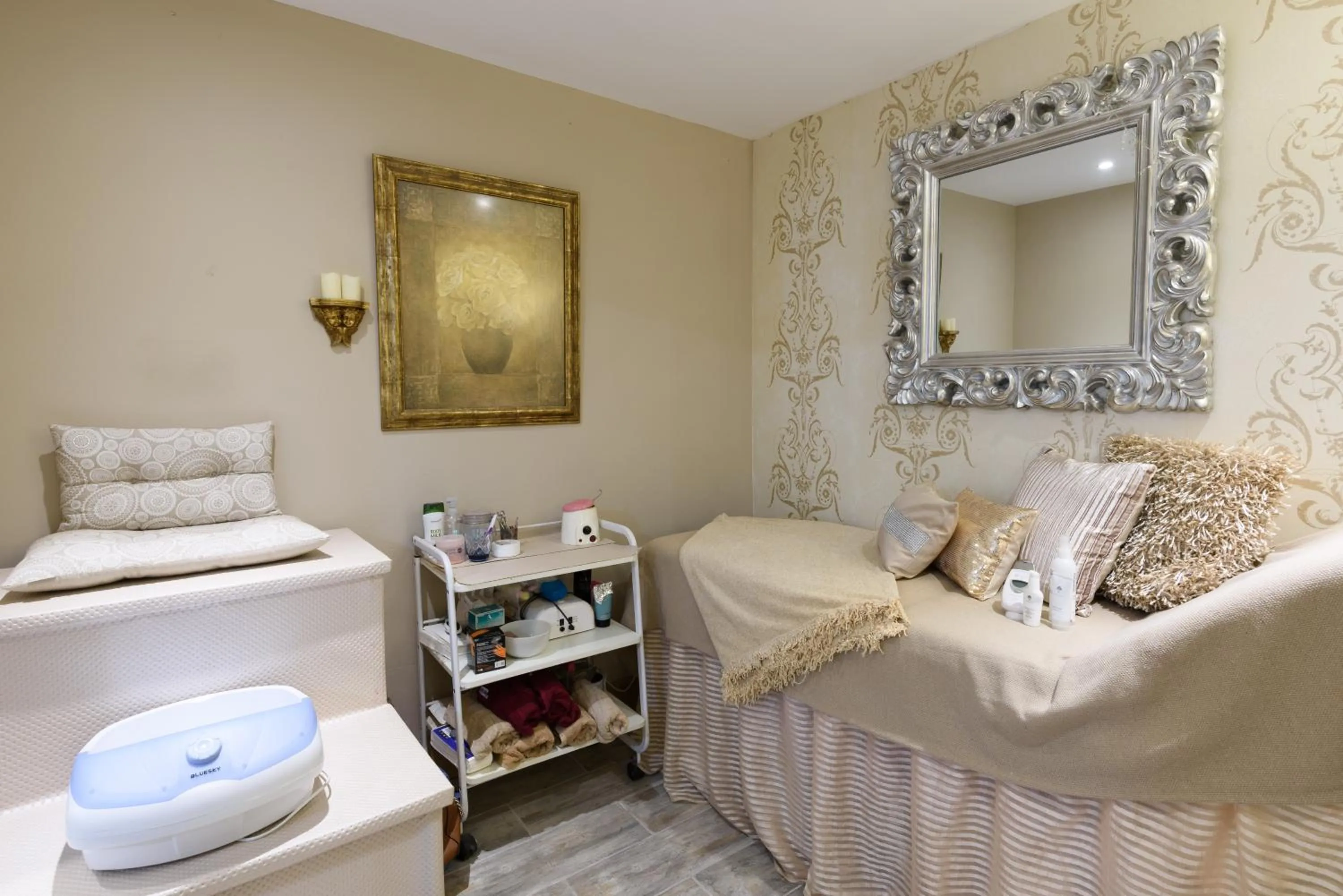 Area and facilities in Ona Pearly Grey