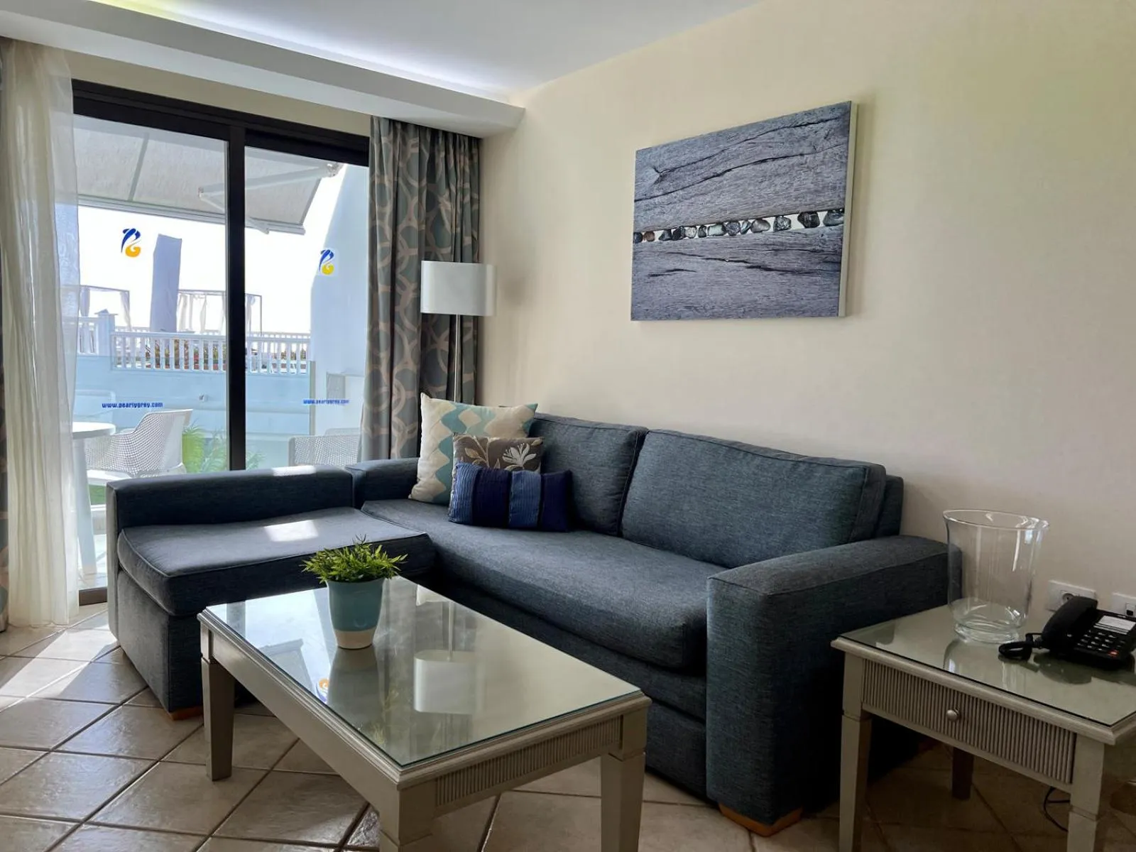 Living room in Ona Pearly Grey