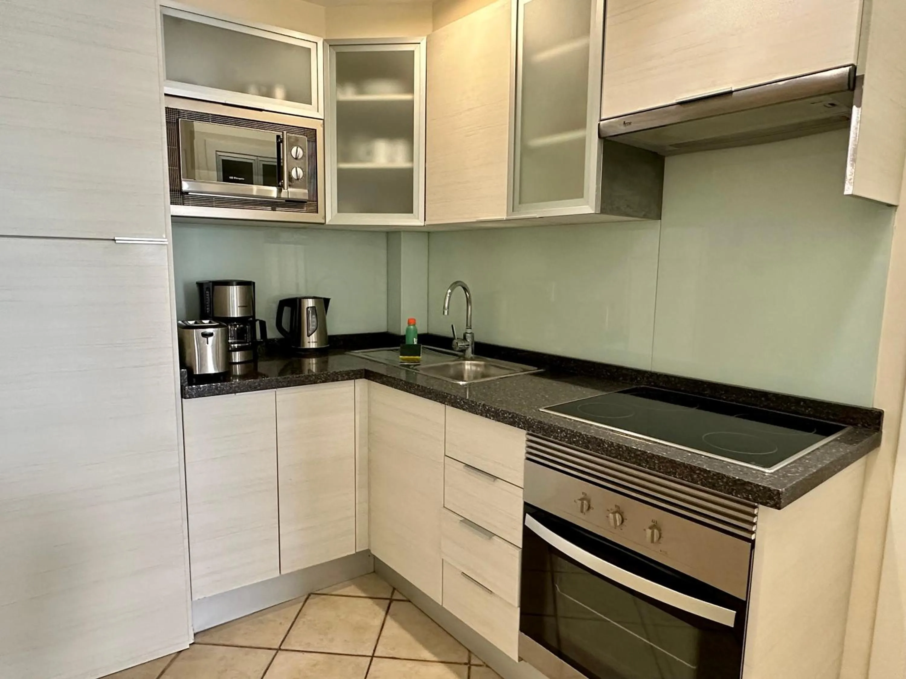 kitchen in Ona Pearly Grey