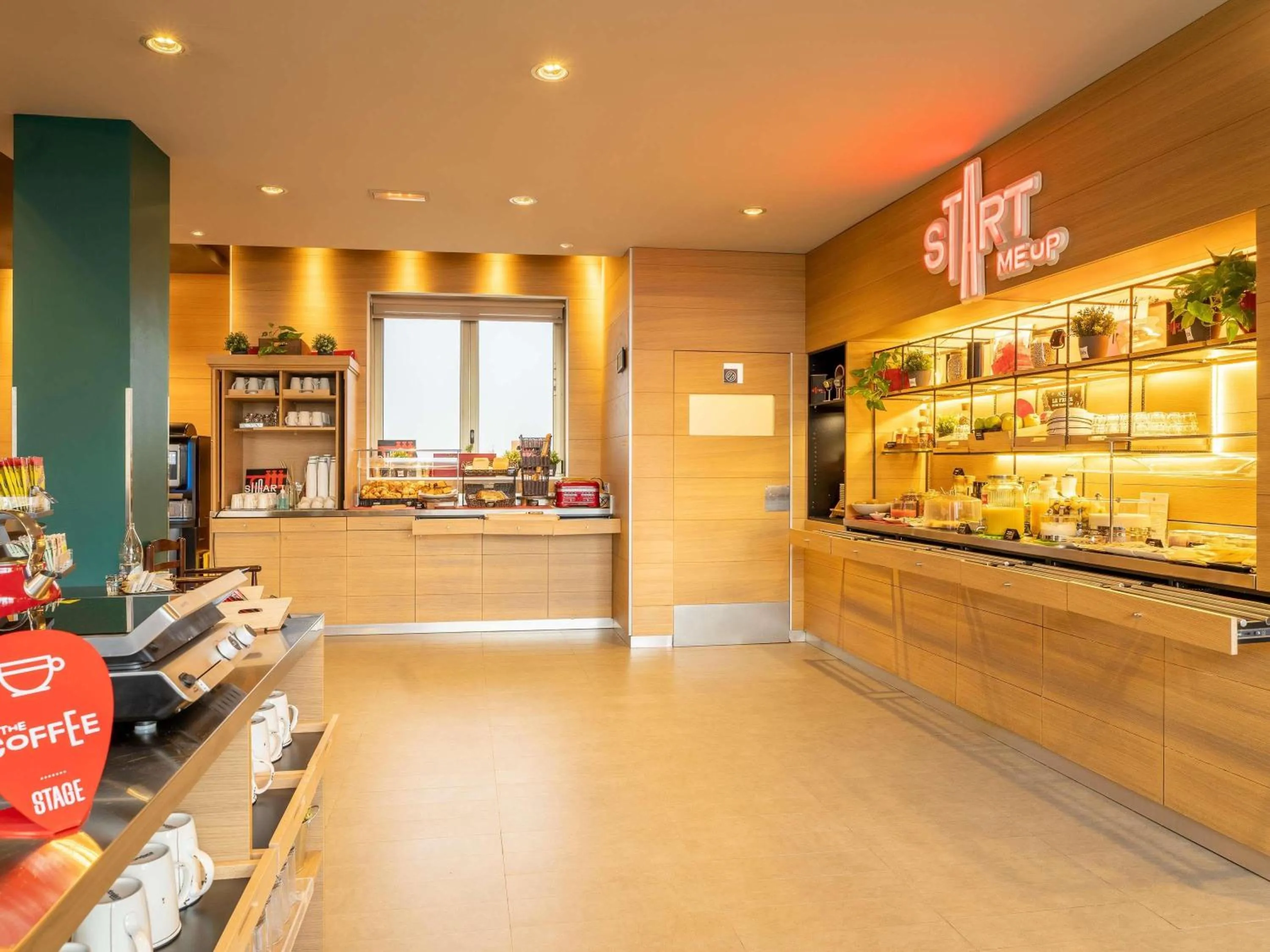 Property building in Ibis Madrid Centro las Ventas