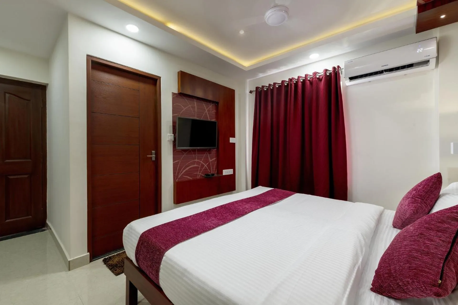 TV and multimedia, Bed in Burooj Hotel