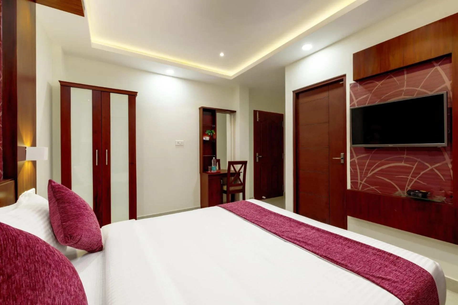 Bed in Burooj Hotel