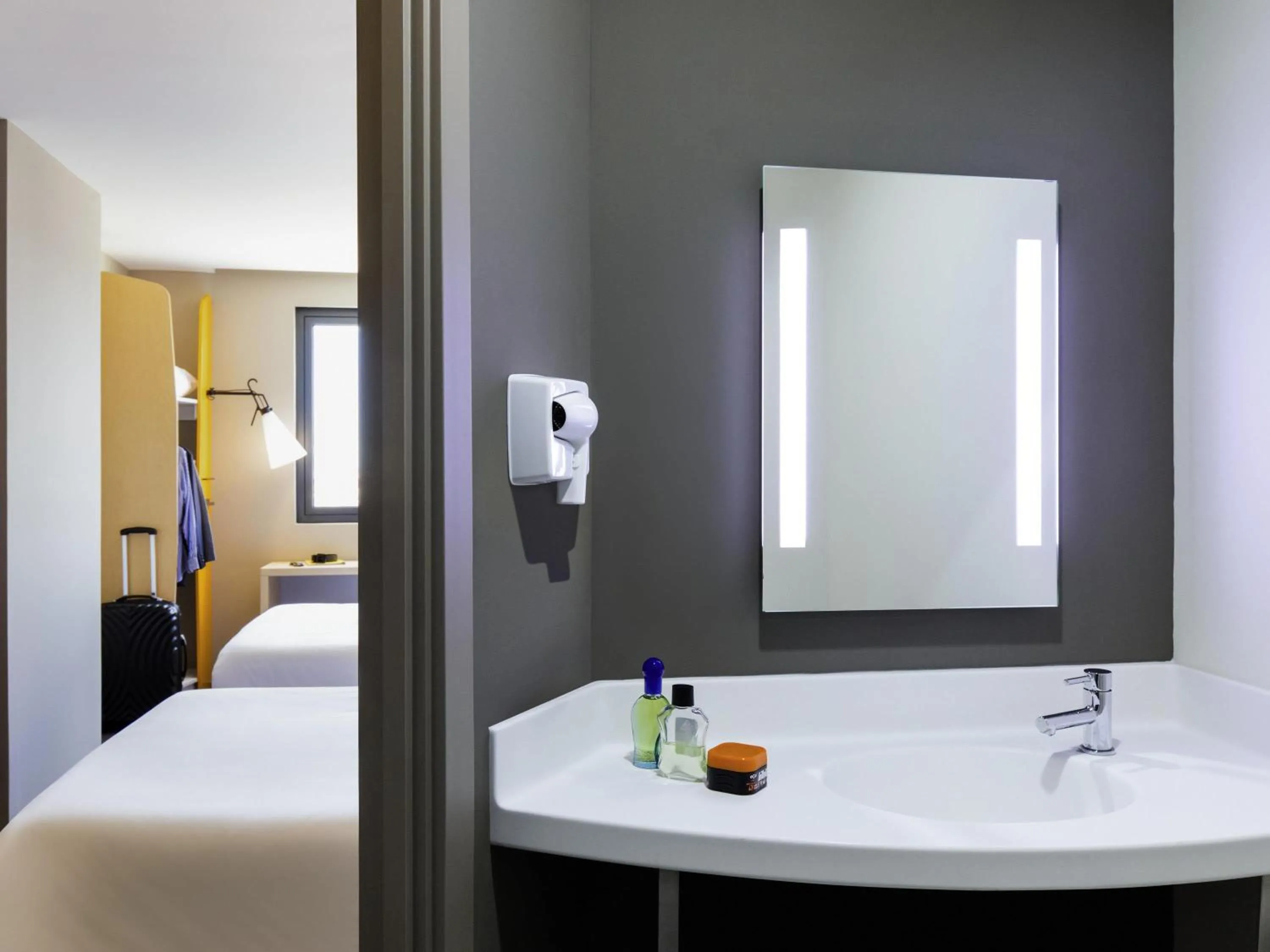 Bedroom, Bed in ibis Tijuana