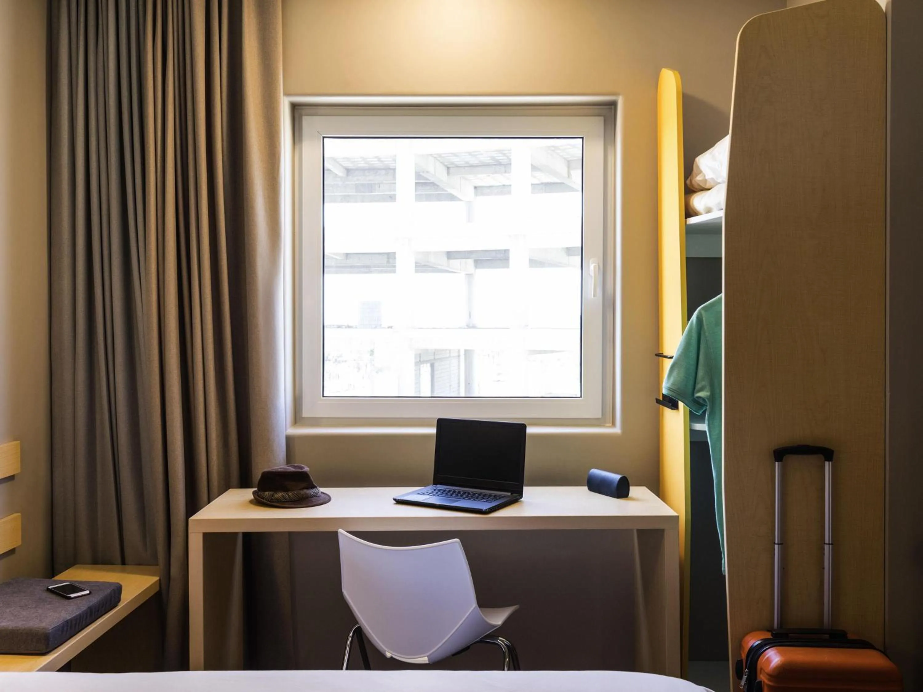 Bedroom, Bed in Ibis Torreon