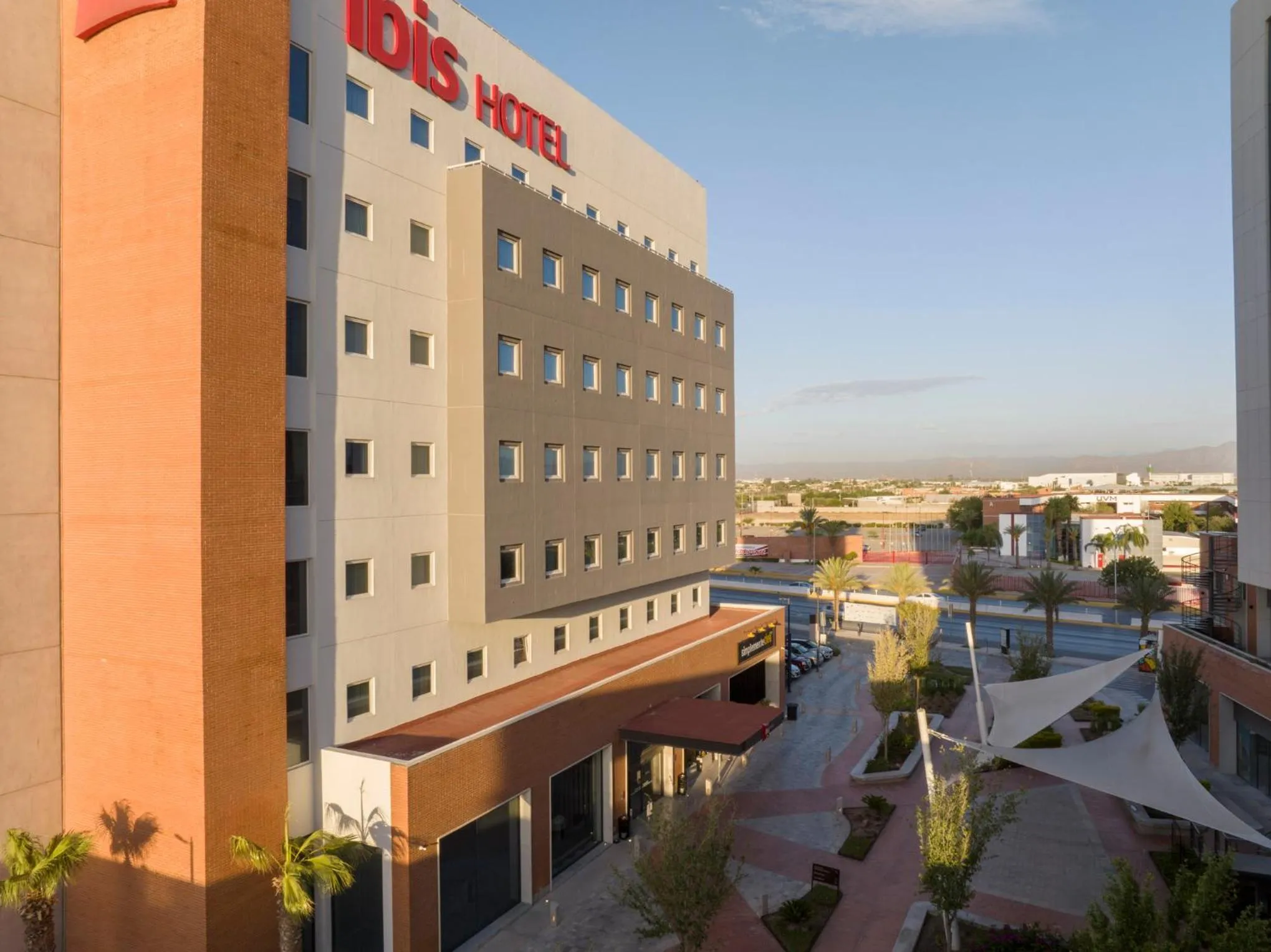 Property building in Ibis Torreon