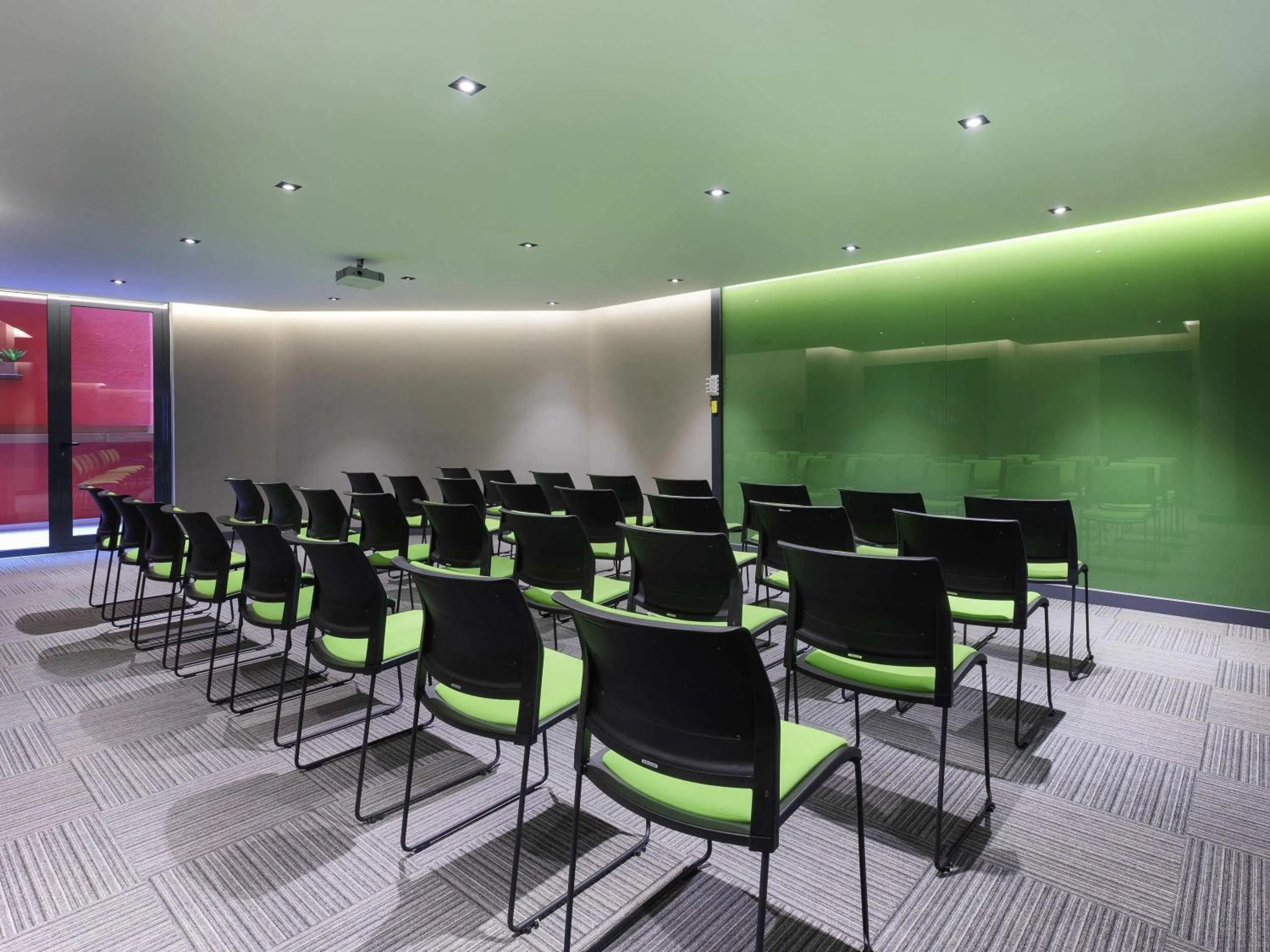 Meeting/conference room in Ibis Styles Istanbul Atasehir