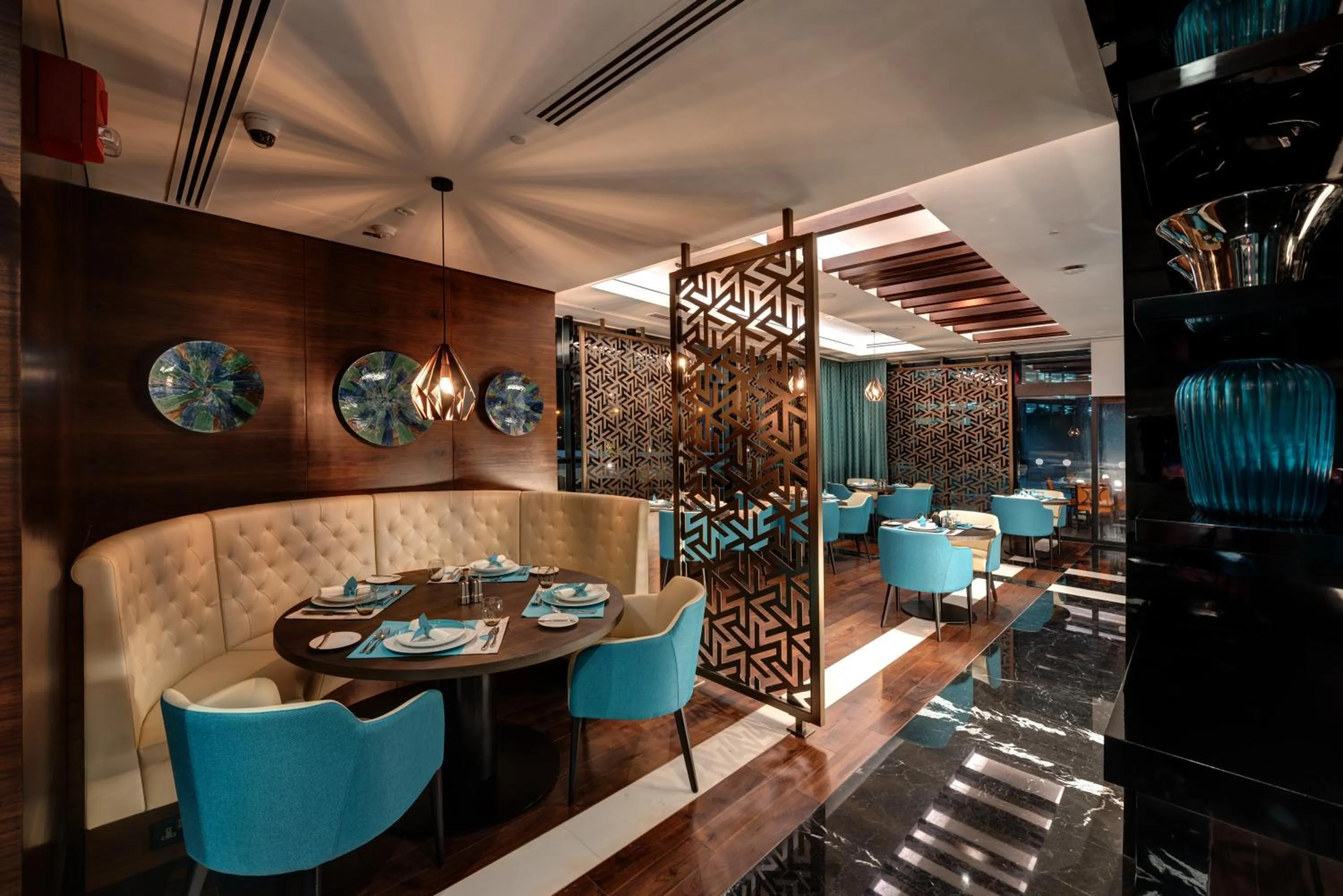 Restaurant/places to eat in Novotel Sharjah Expo Centre