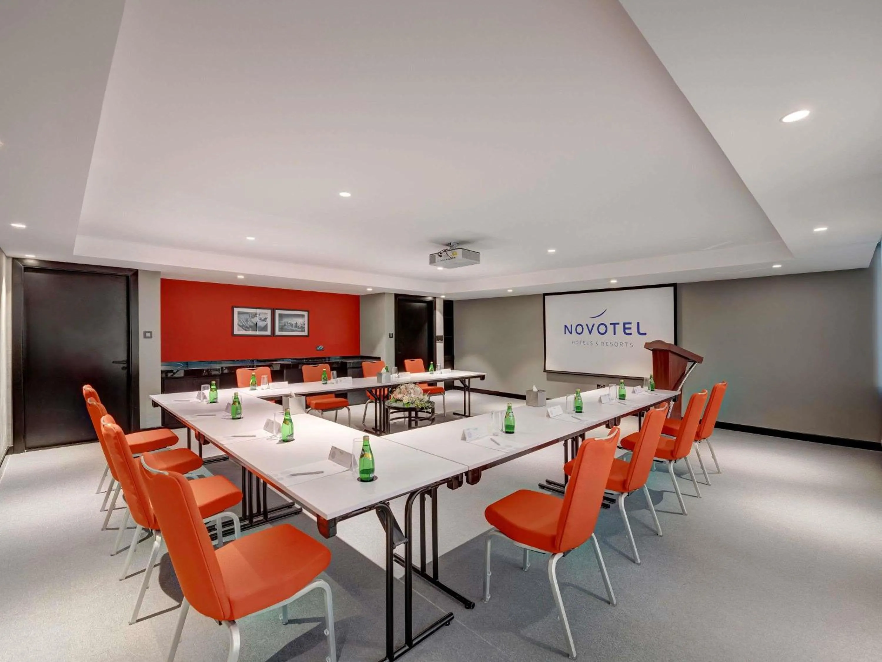 Meeting/conference room in Novotel Sharjah Expo Centre