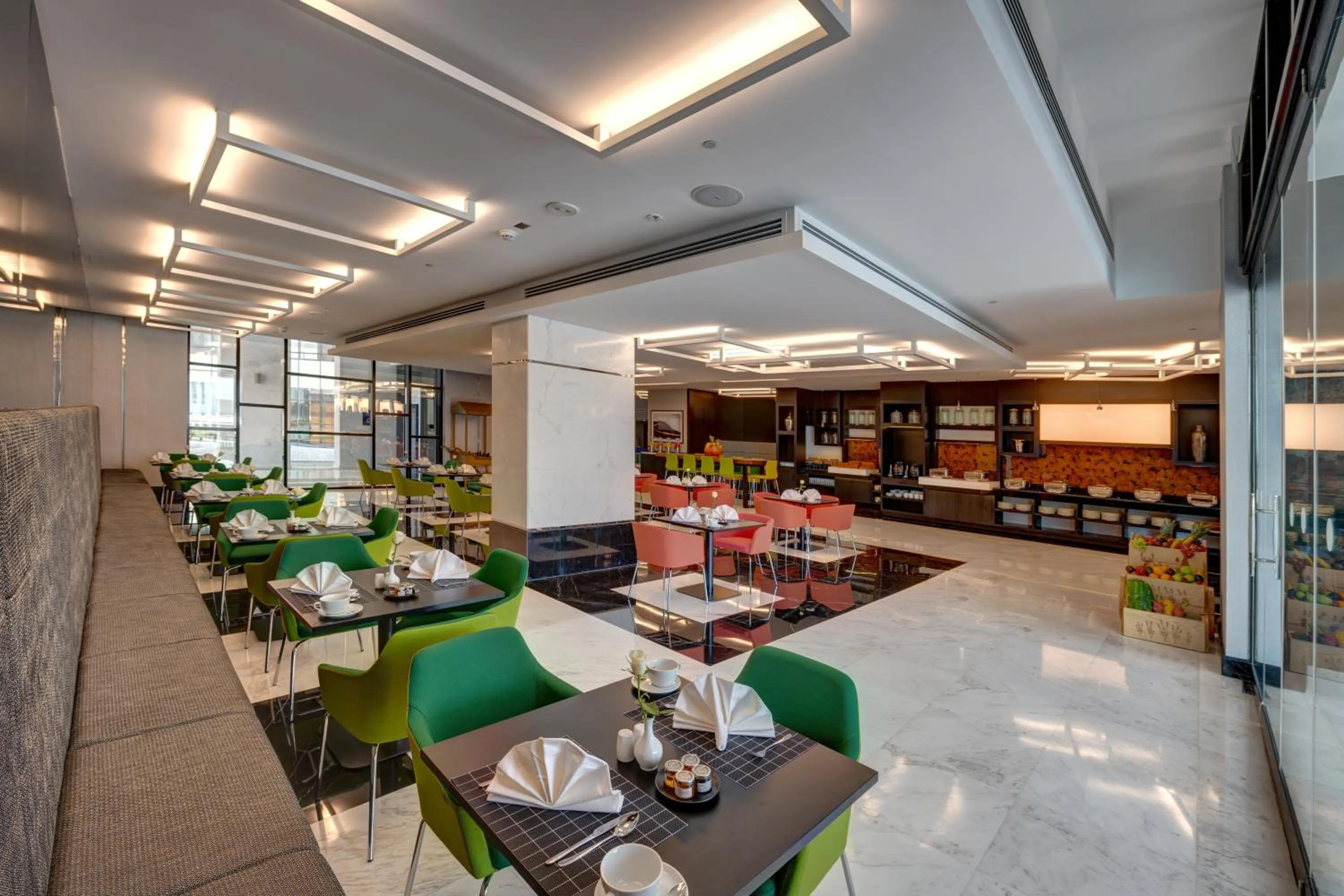 Restaurant/places to eat in Novotel Sharjah Expo Centre