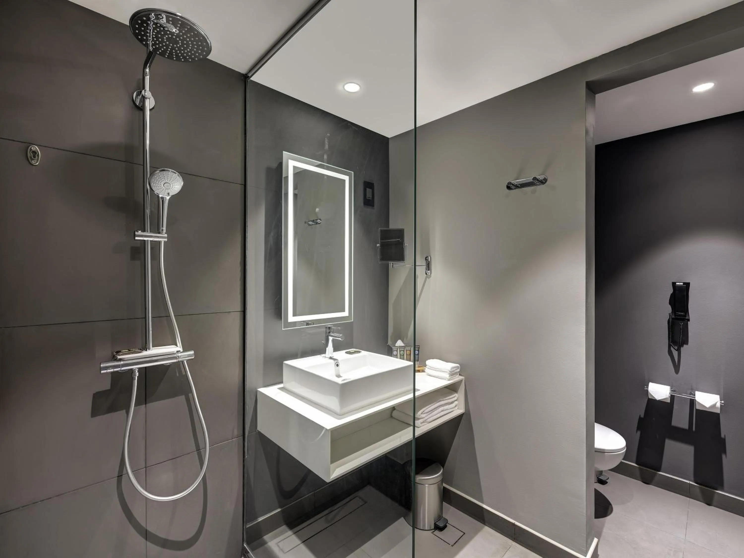 Superior Twin Room with Lagoon View in Novotel Sharjah Expo Centre