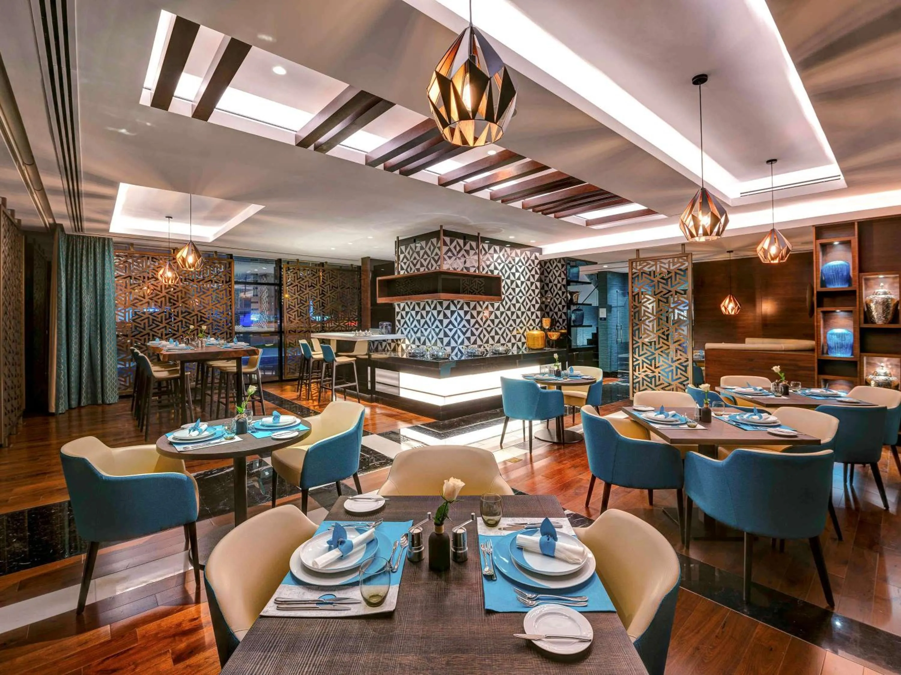 Restaurant/places to eat in Novotel Sharjah Expo Centre