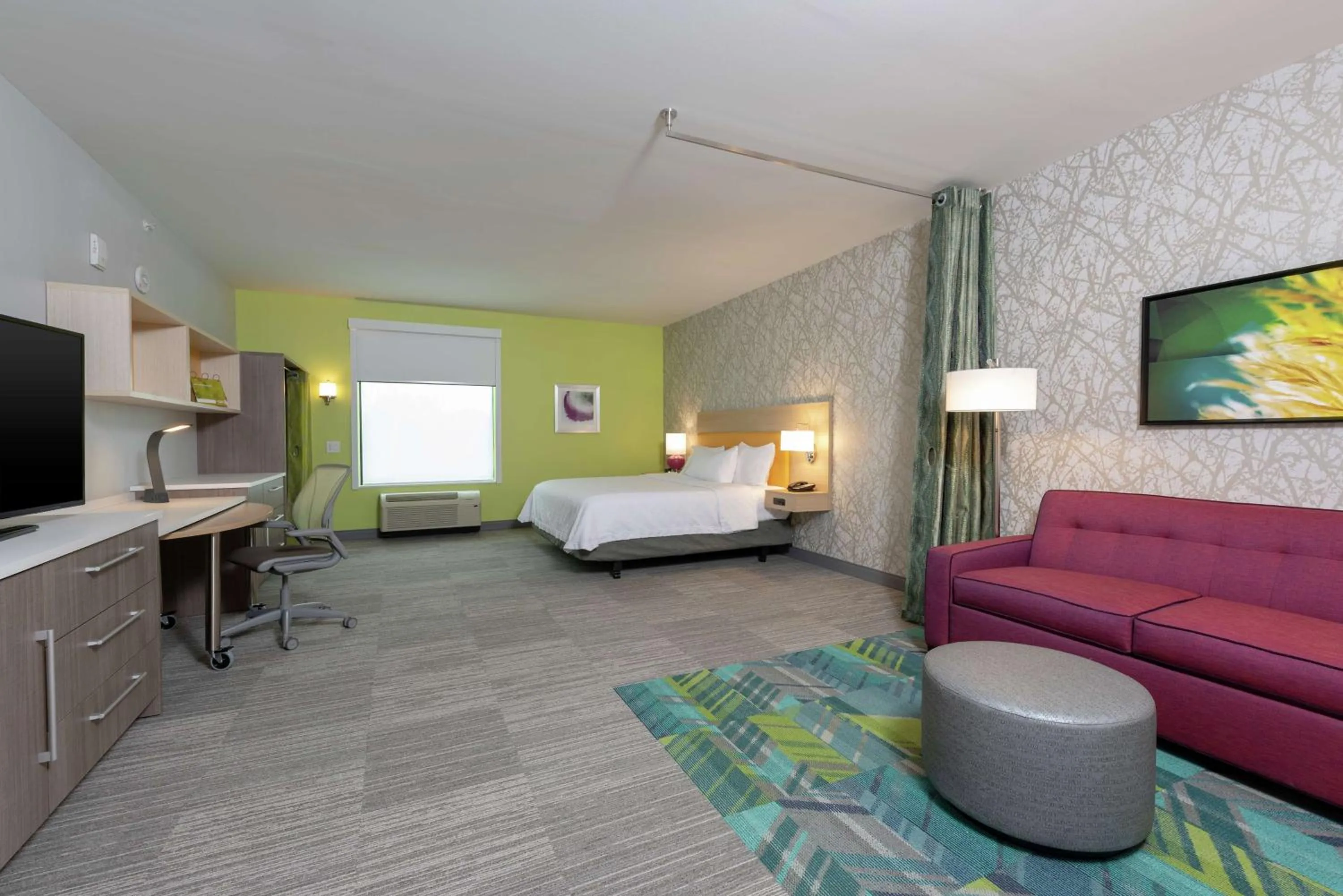Bedroom, Bed in Home2 Suites By Hilton Indianapolis Airport
