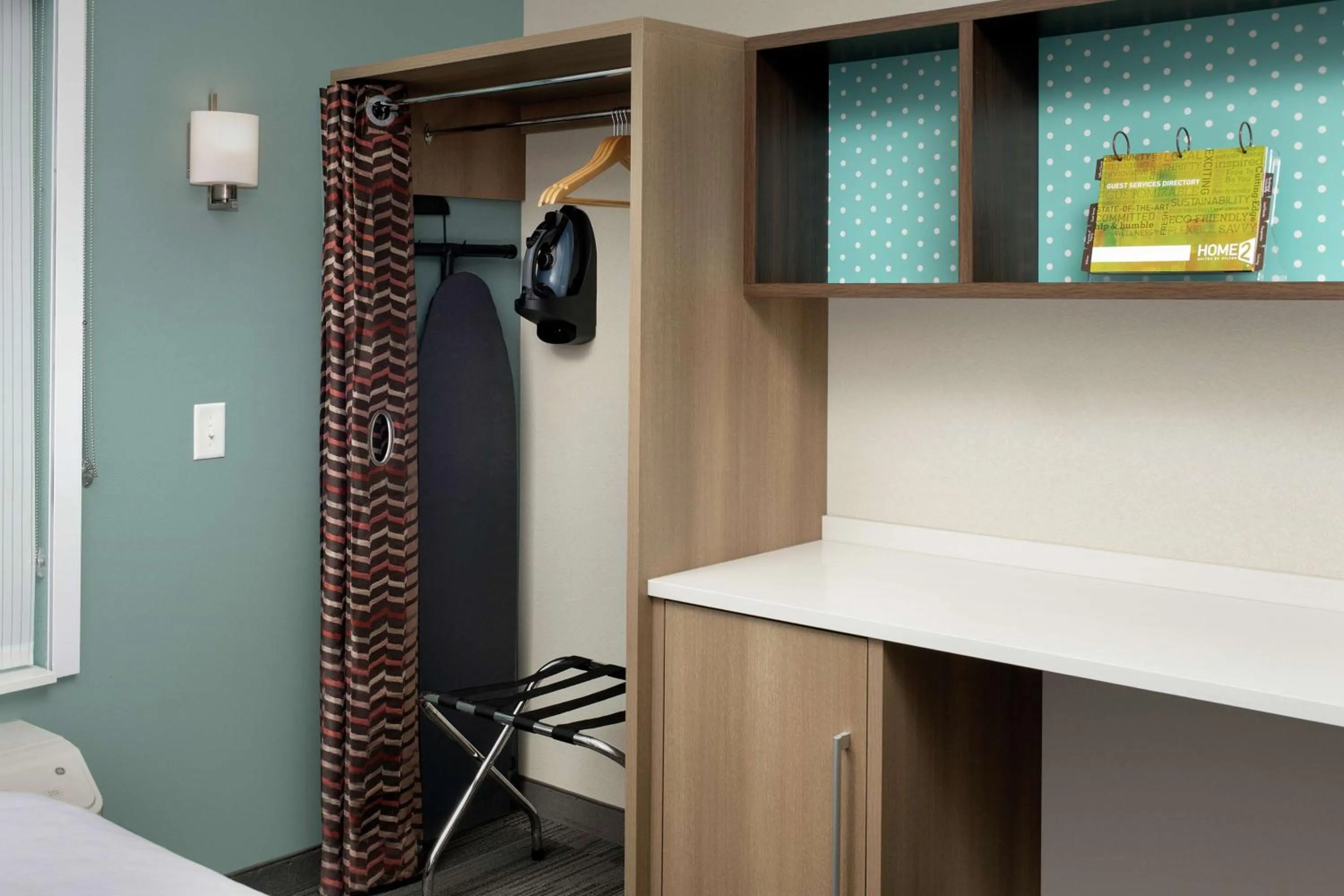 Photo of the whole room in Home2 Suites by Hilton Lakeland South Polk Parkway