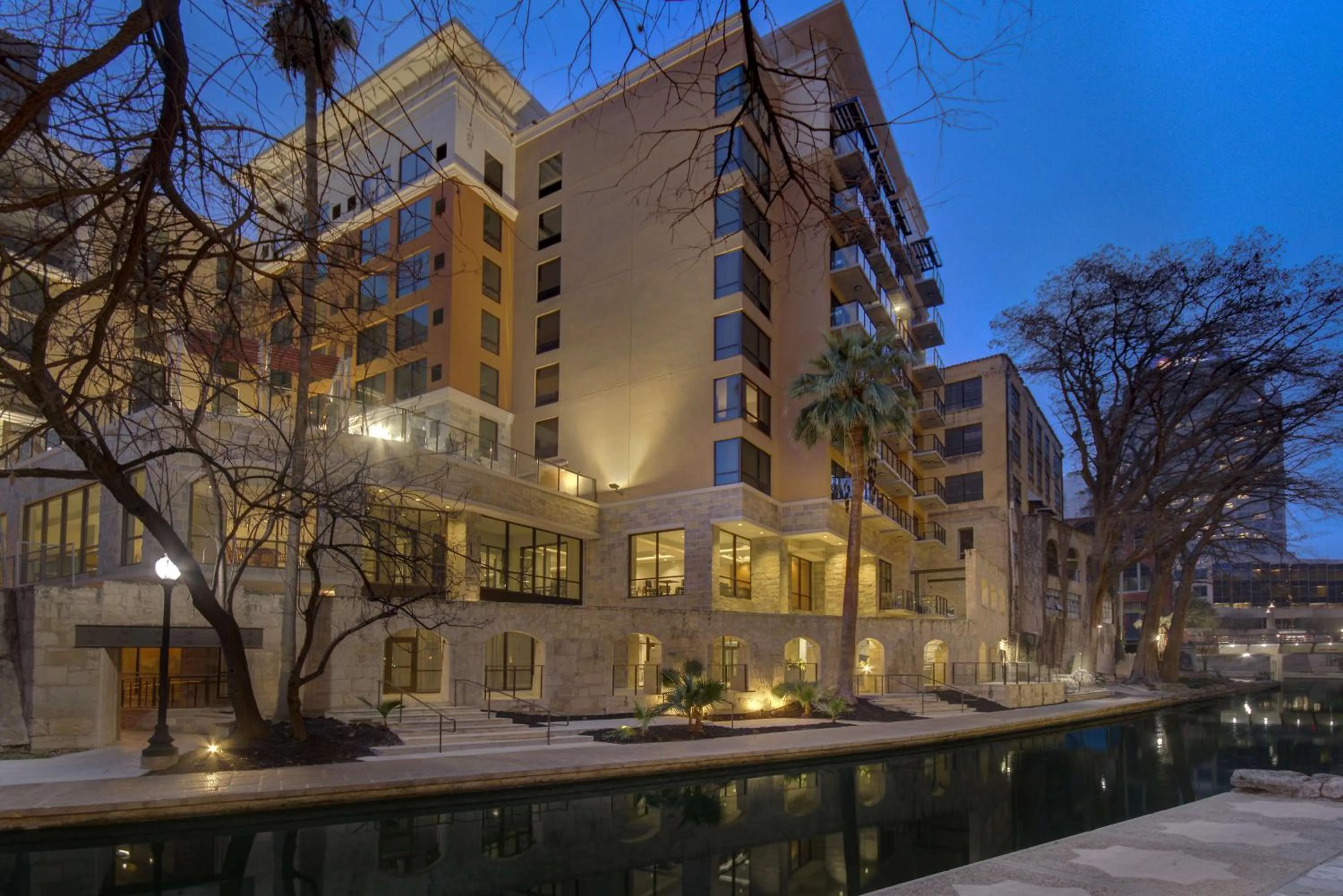 Property building in Hampton Inn & Suites San Antonio Riverwalk