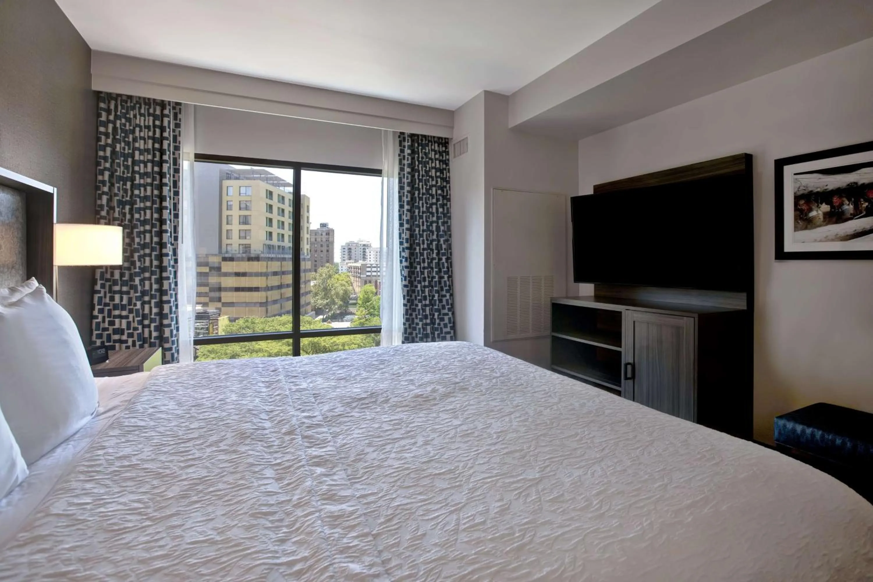 Bed in Hampton Inn & Suites San Antonio Riverwalk