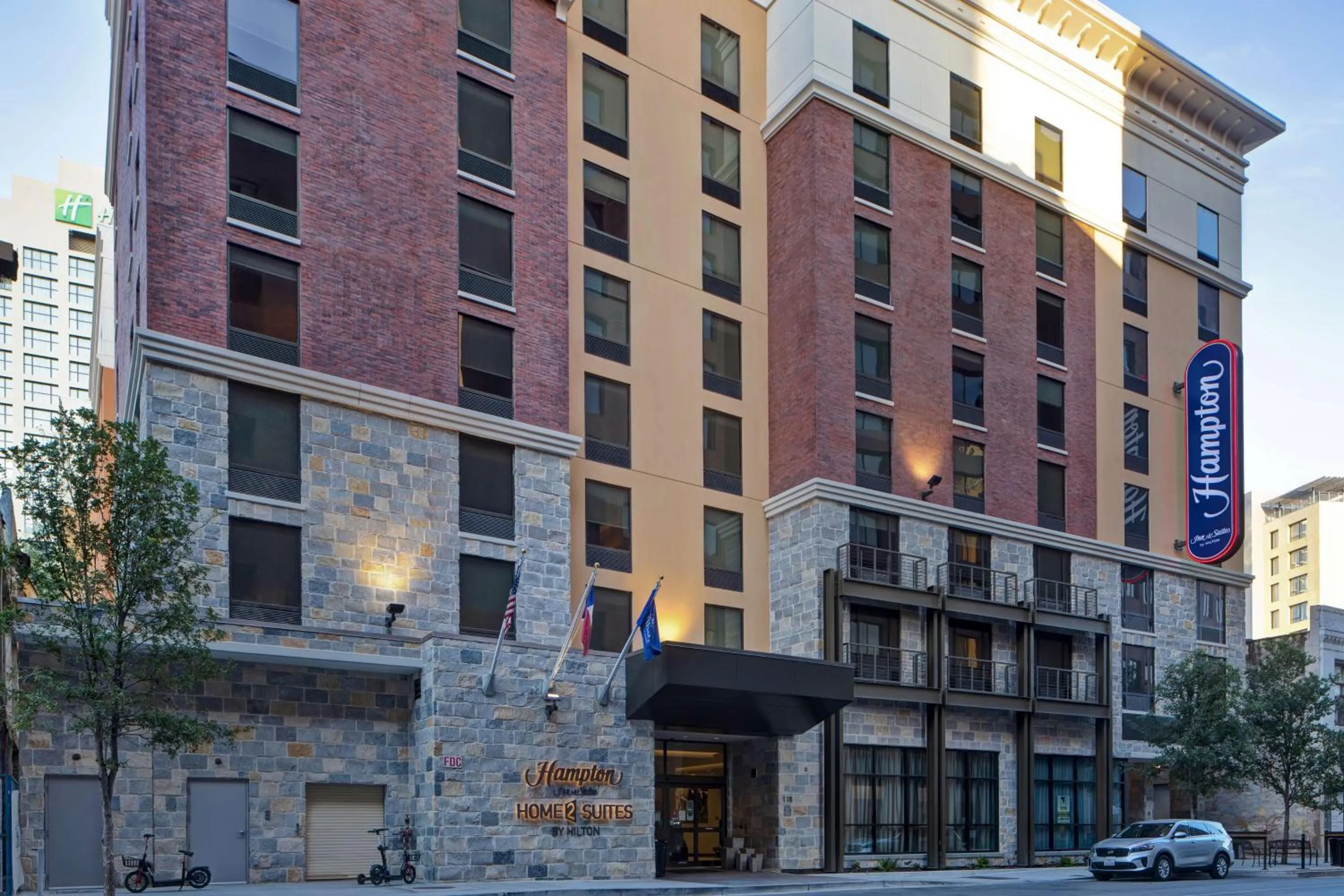 Property building in Hampton Inn & Suites San Antonio Riverwalk
