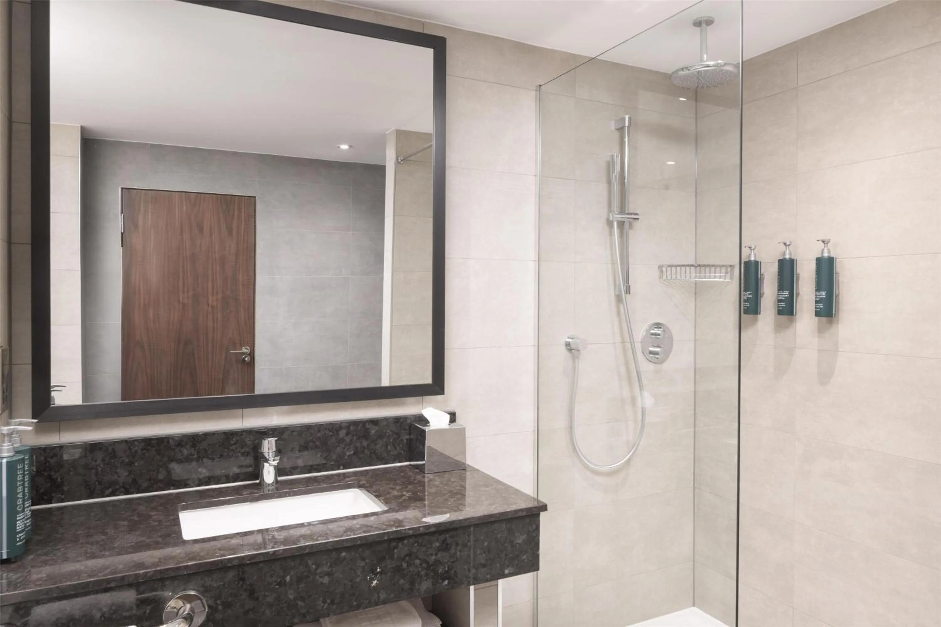Bathroom in Hilton Garden Inn London Heathrow Terminal 2 and 3