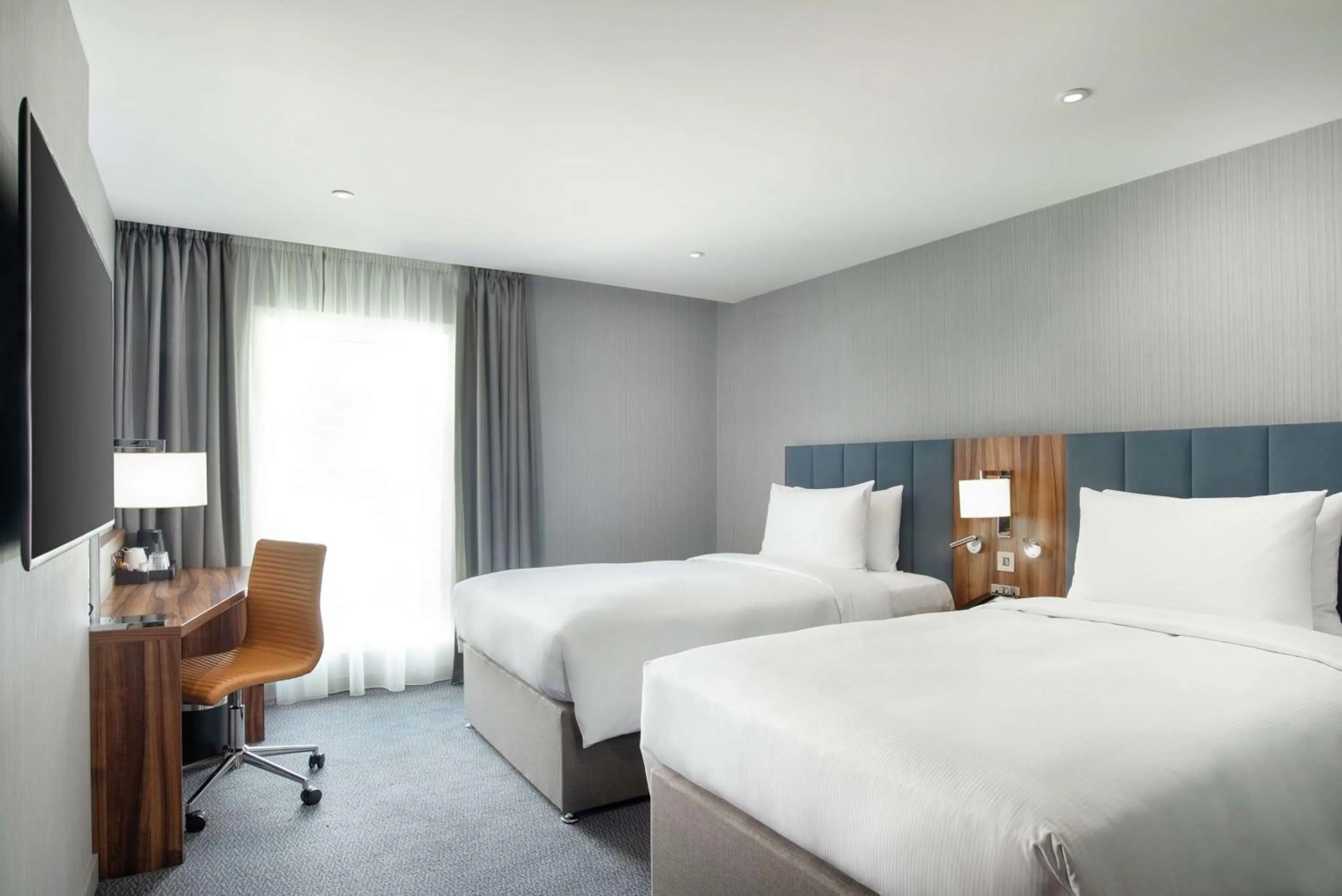 Bed in Hilton Garden Inn London Heathrow Terminal 2 and 3