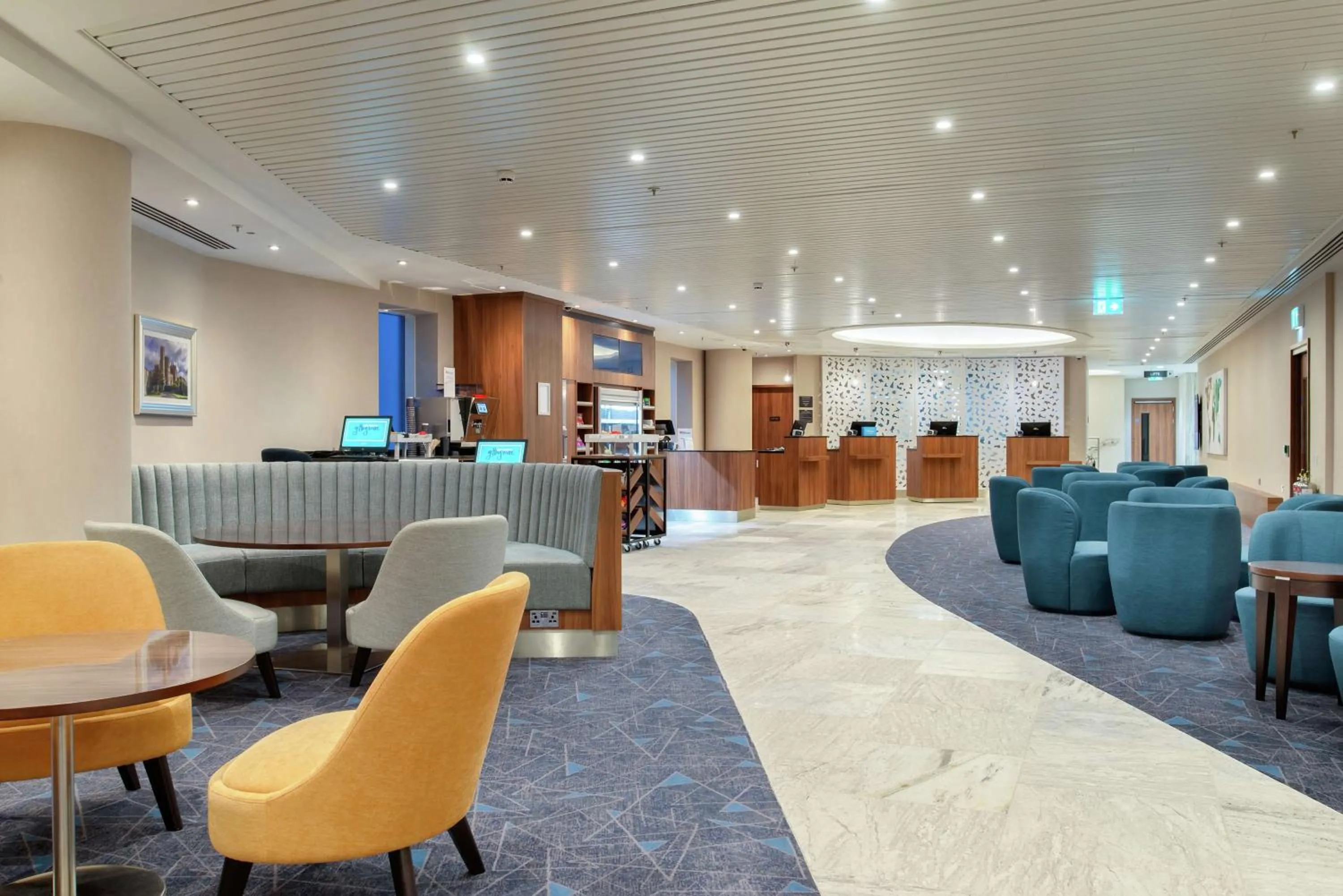 Lobby or reception in Hilton Garden Inn London Heathrow Terminal 2 and 3