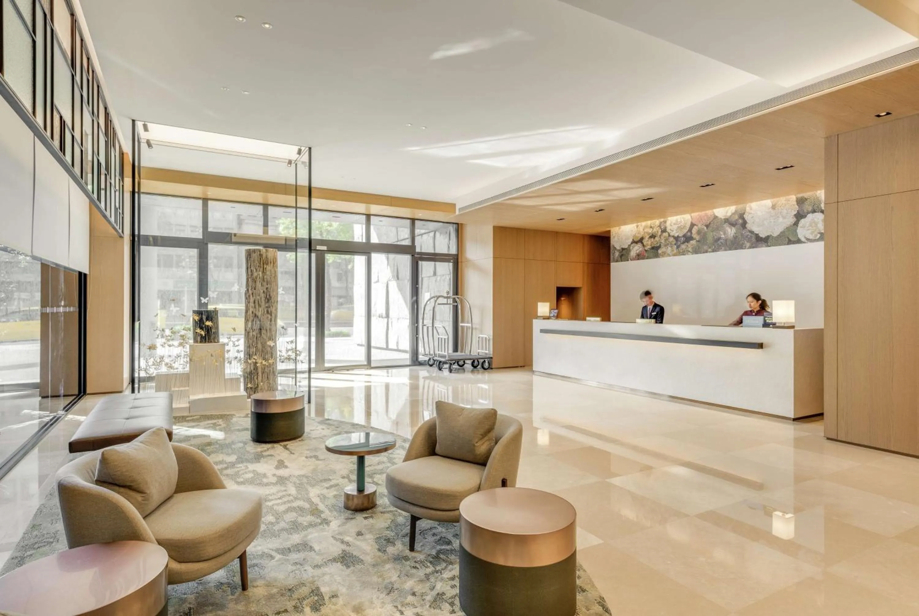 Lobby or reception in DoubleTree by Hilton Taipei Zhongshan