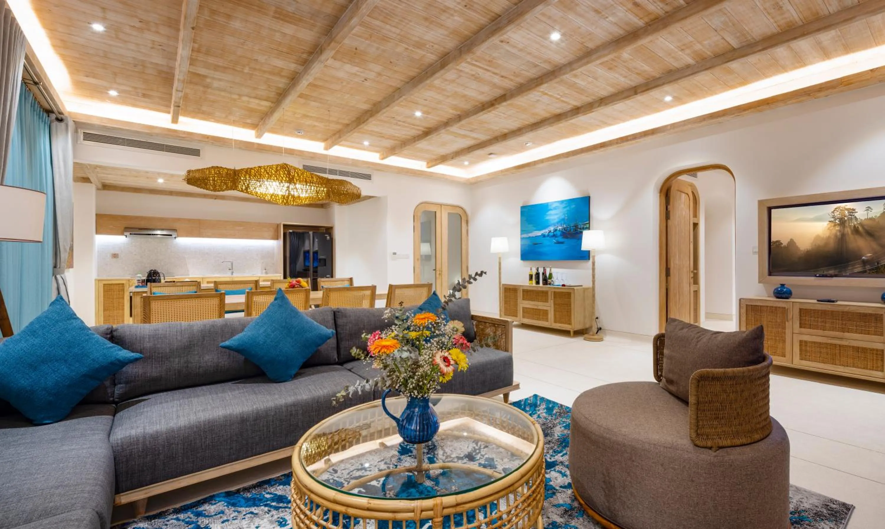 Communal lounge/ TV room in Stelia Beach Resort