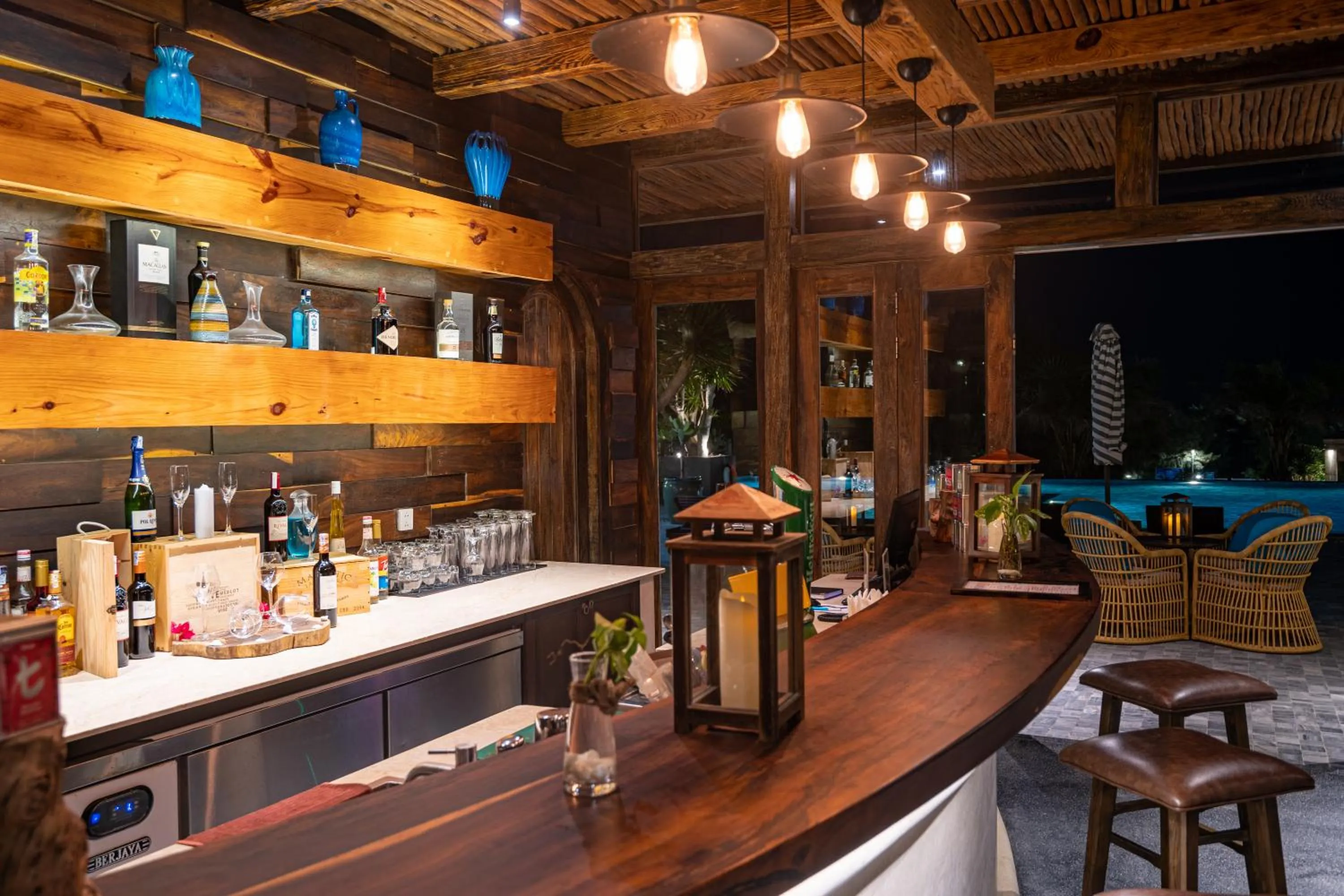 Lounge or bar in Stelia Beach Resort