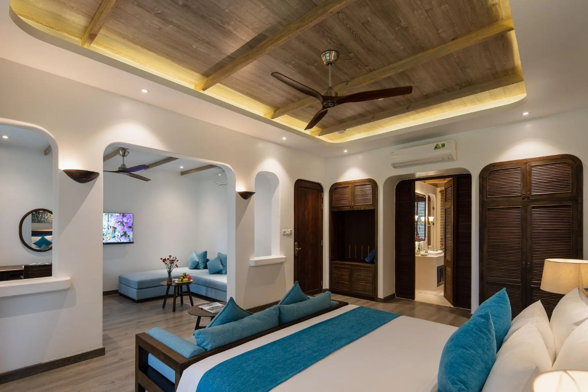 Photo of the whole room, Bed in Stelia Beach Resort