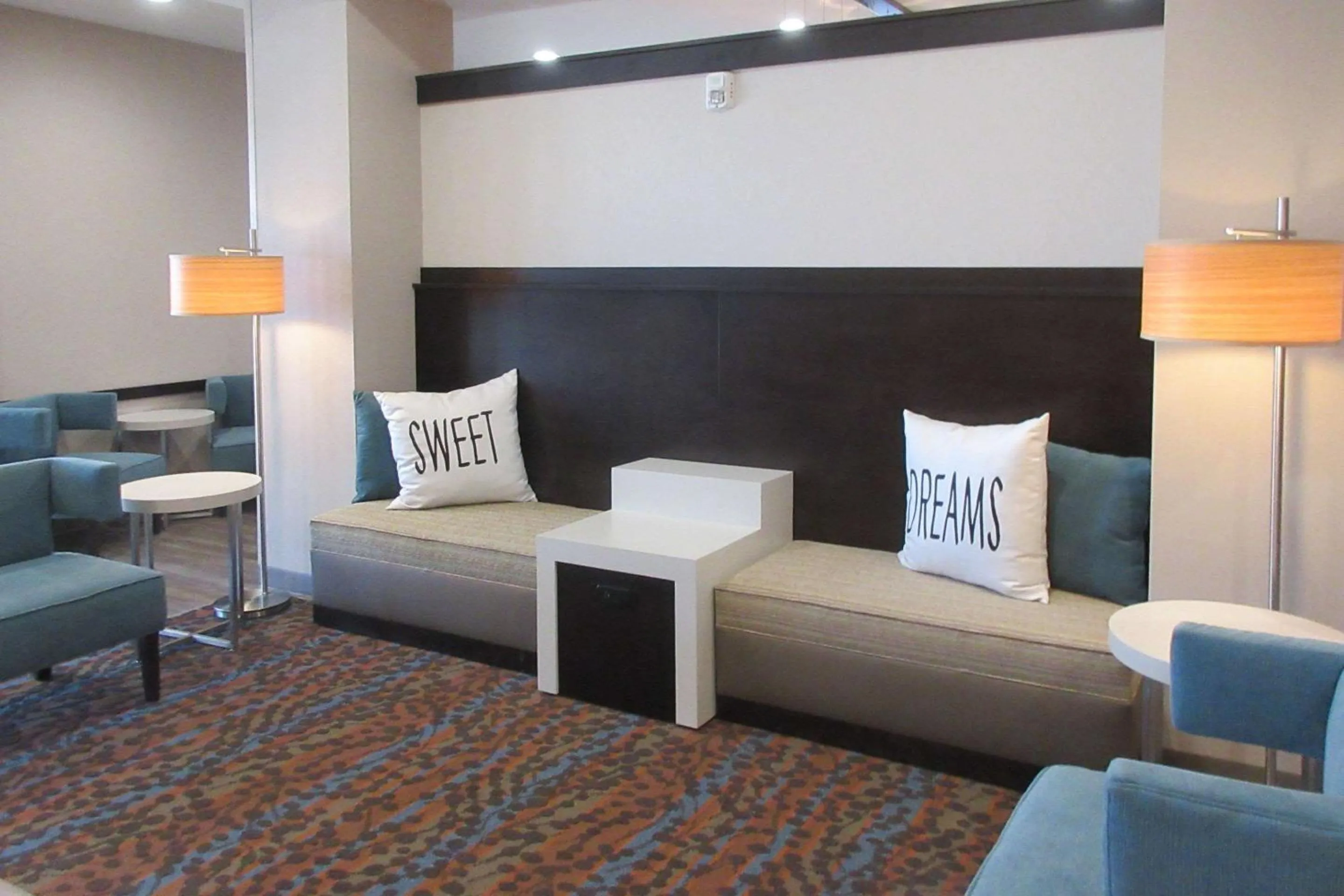 Lobby or reception in Sleep Inn & Suites Oregon - Madison