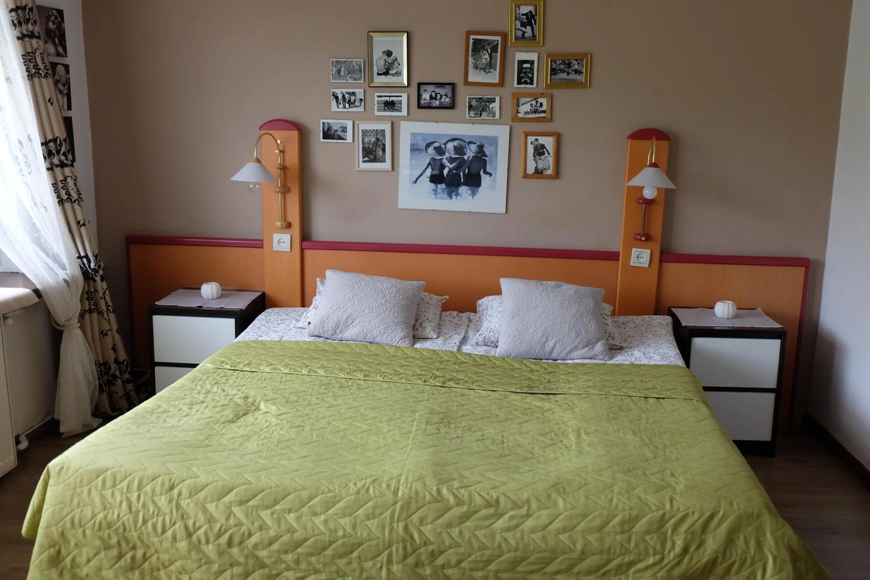 Bedroom, Bed in Willa Pod Aniołem - Pokoje Gościnne & Apartamenty z widokiem na góry