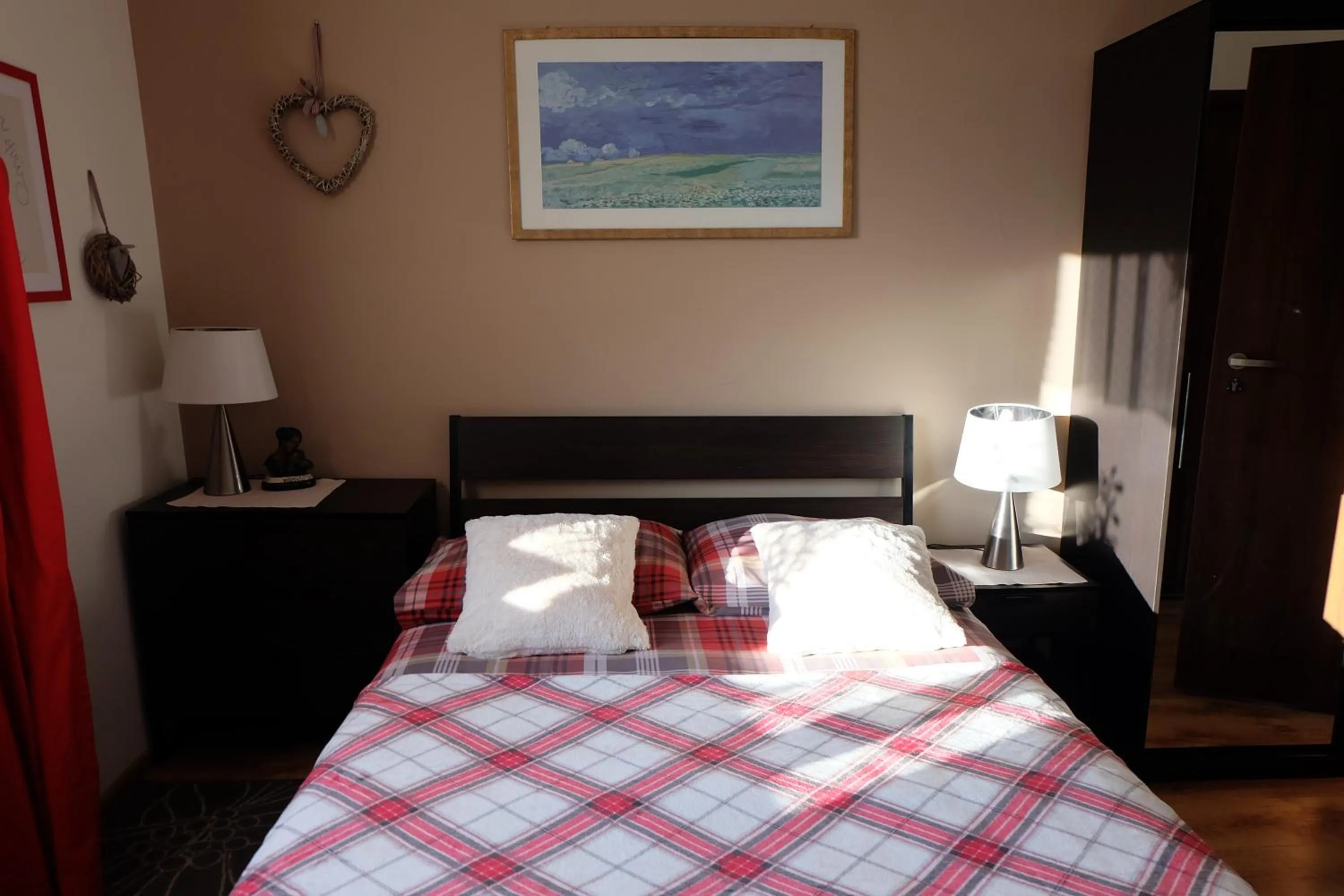 Winter, Bed in Willa Pod Aniołem - Pokoje Gościnne & Apartamenty z widokiem na góry