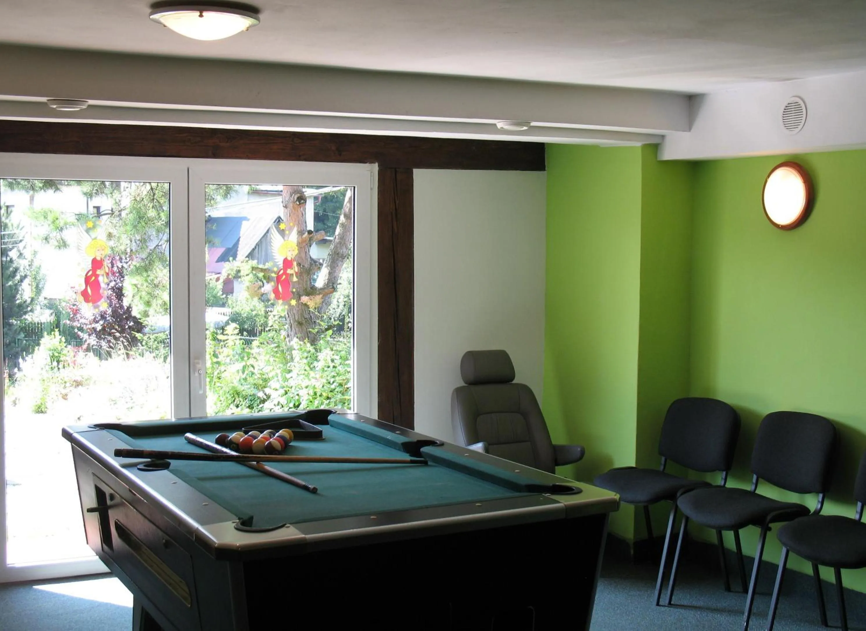 Billiard in Willa Pod Aniołem - Pokoje Gościnne & Apartamenty z widokiem na góry