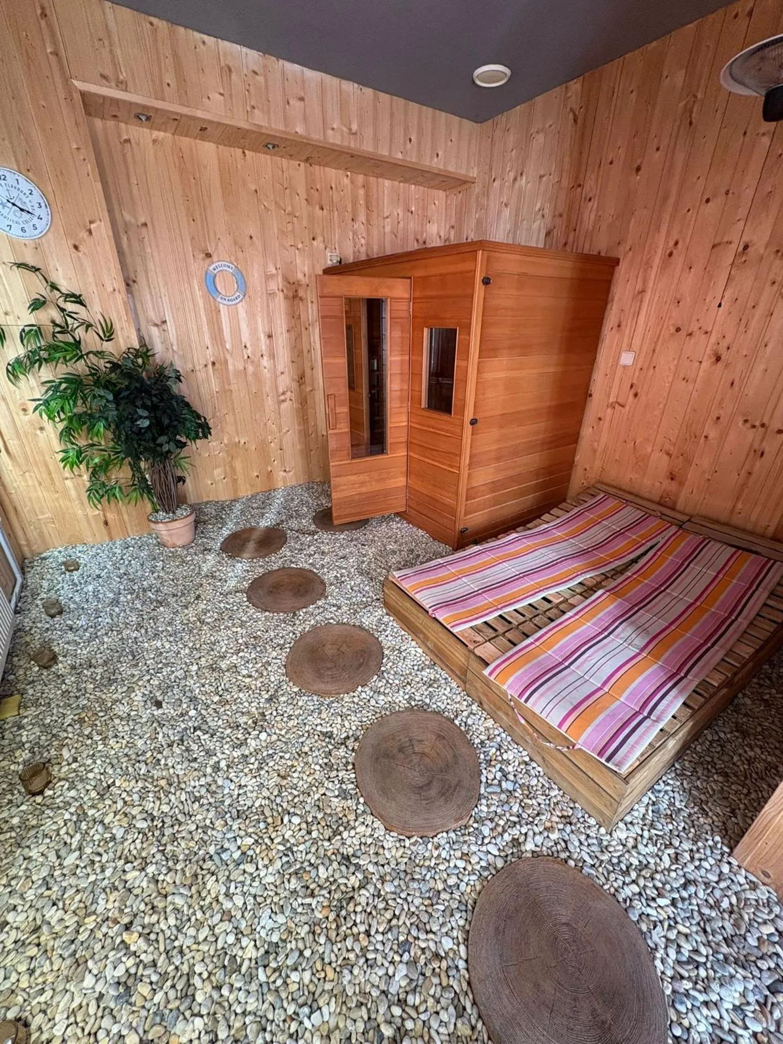 Swimming pool in Hotel Montenegro