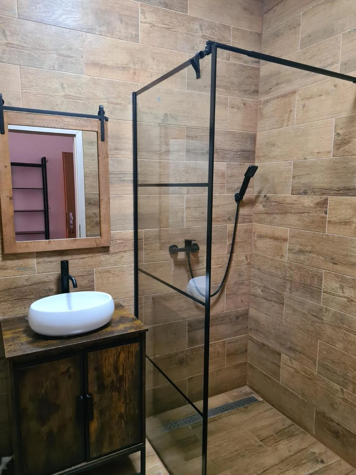 Shower in Hotel Montenegro