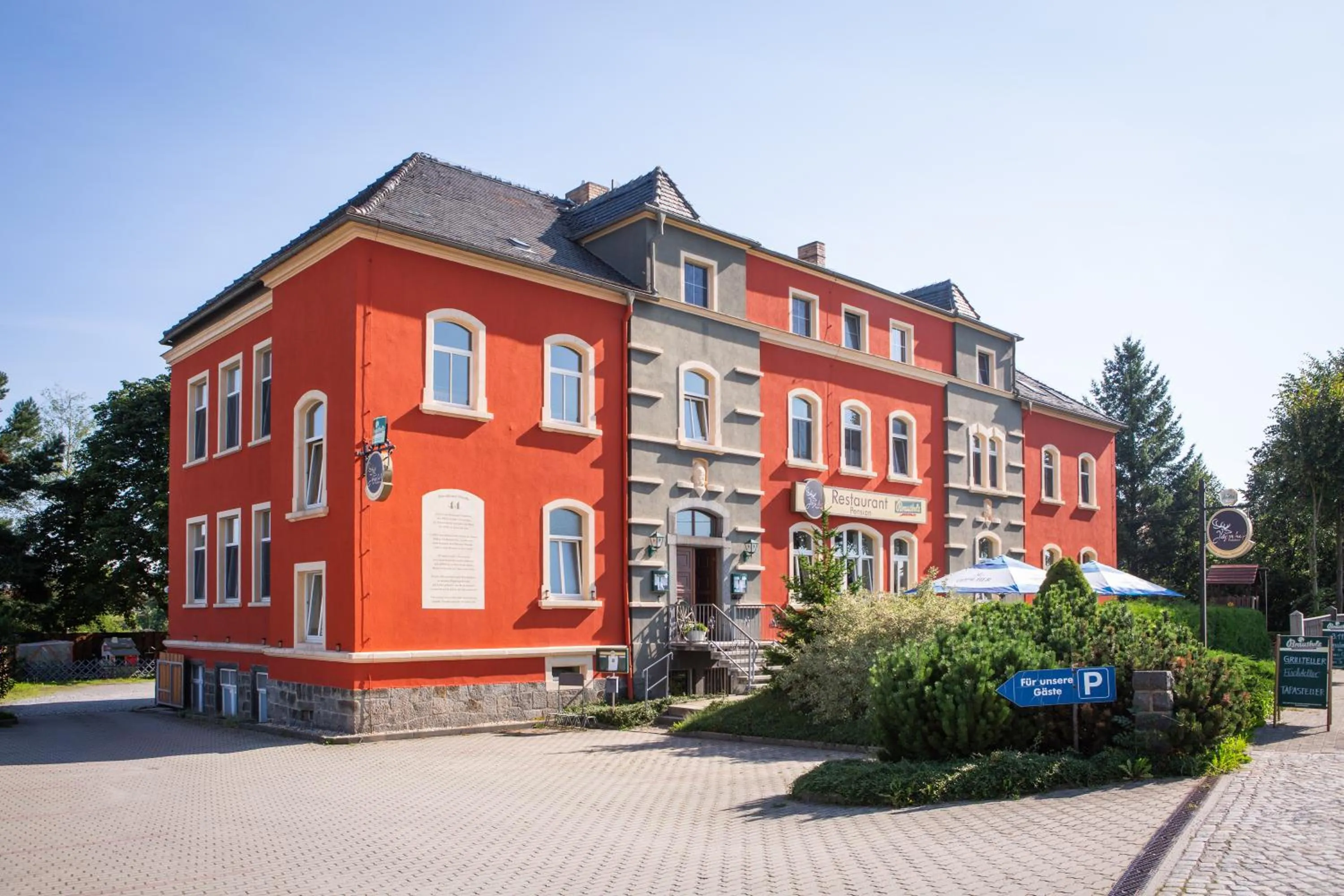 Property building in Jägerhof Putzkau