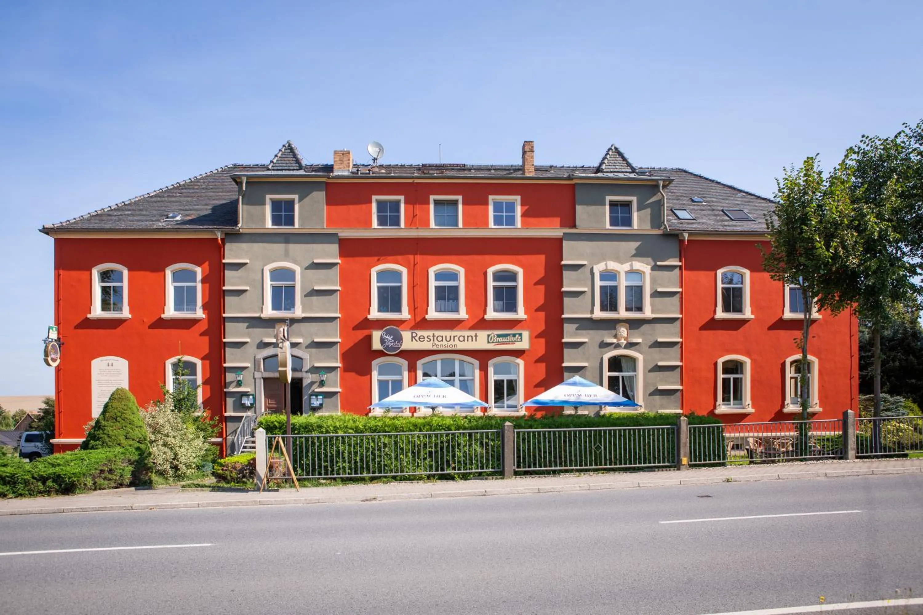 Property building in Jägerhof Putzkau