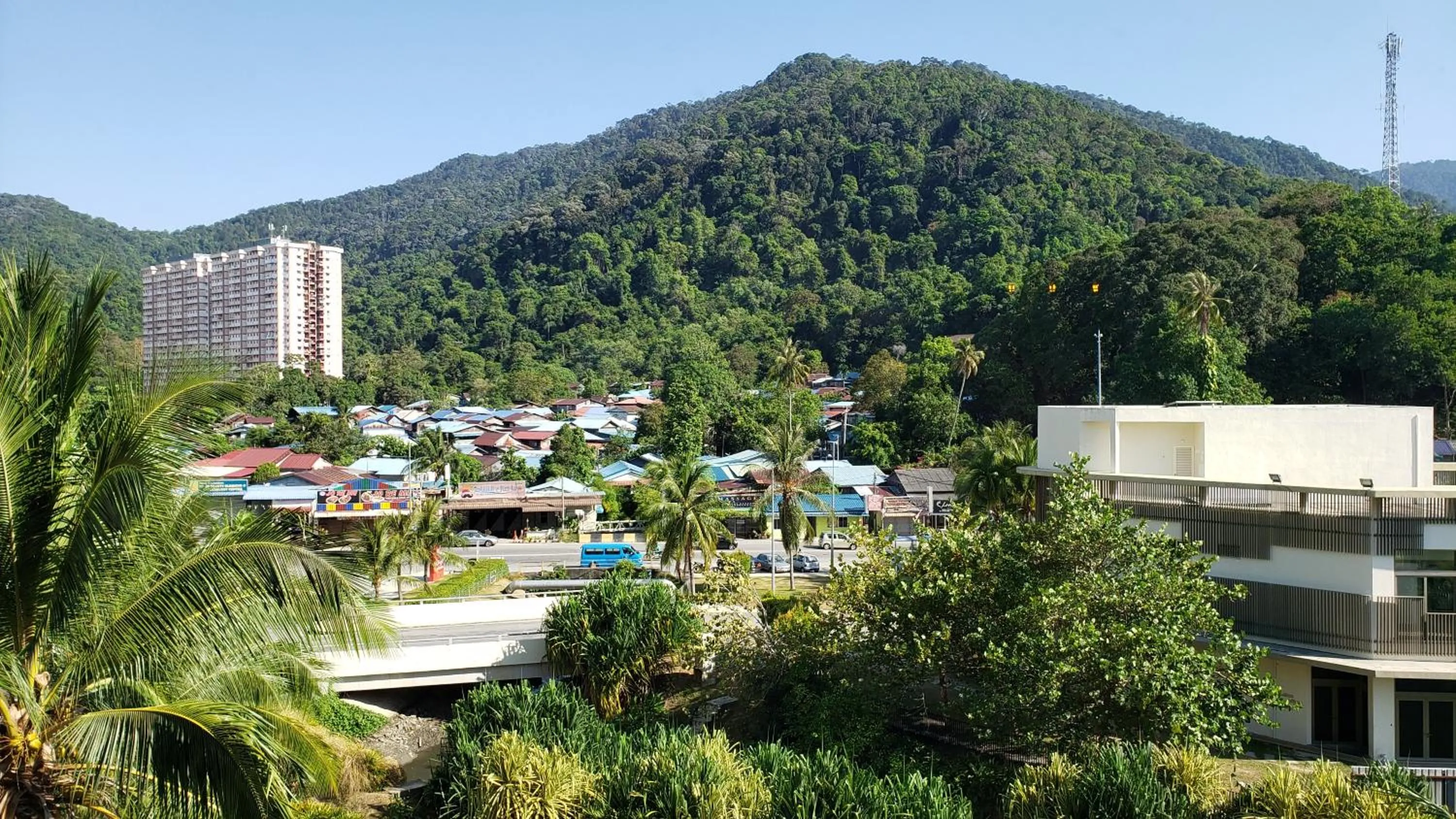 Street view in By The Sea Beach Luxury Resort - Batu Ferringhi