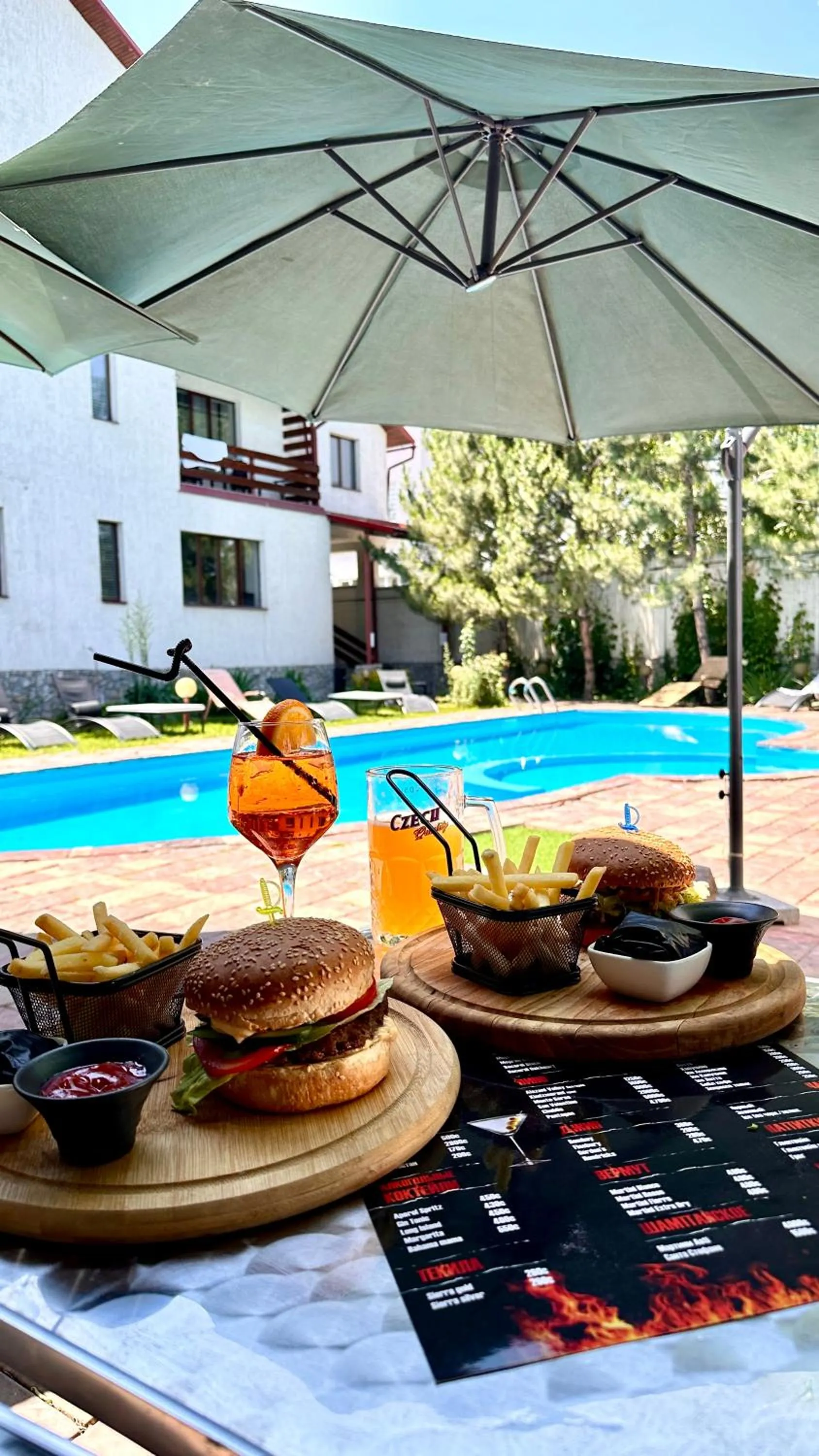 Restaurant/places to eat in Tian-Shan Hotel