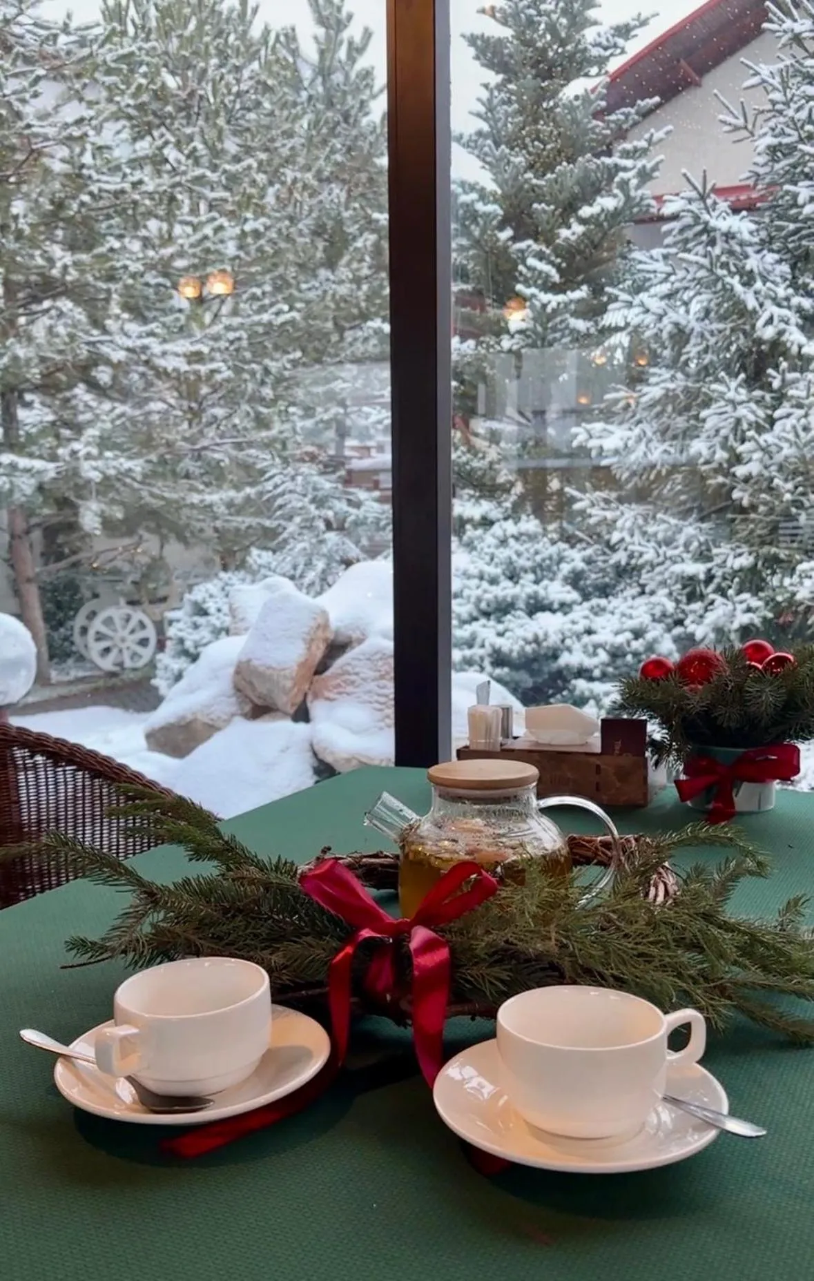 Restaurant/places to eat in Tian-Shan Hotel