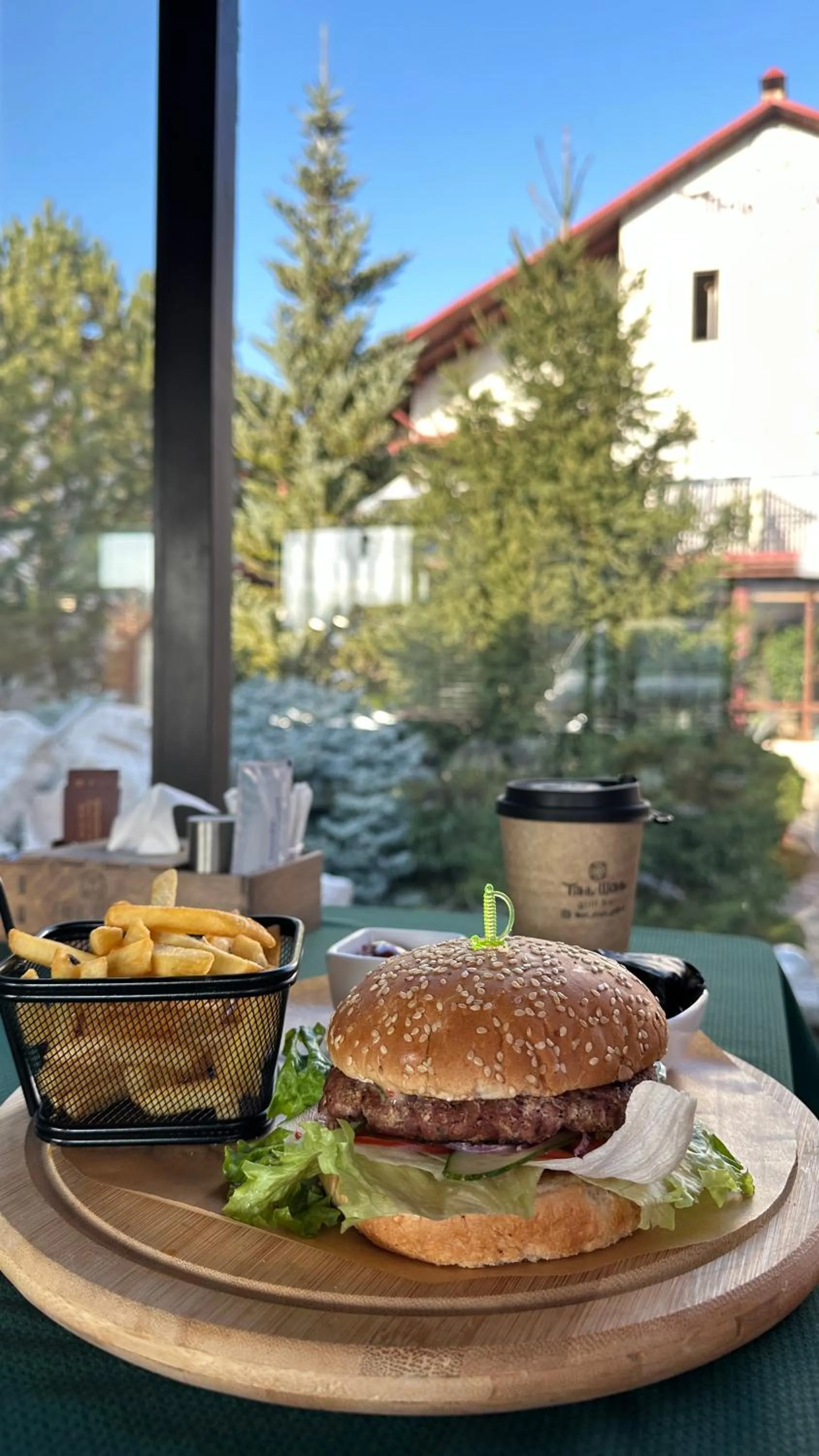 Restaurant/places to eat in Tian-Shan Hotel