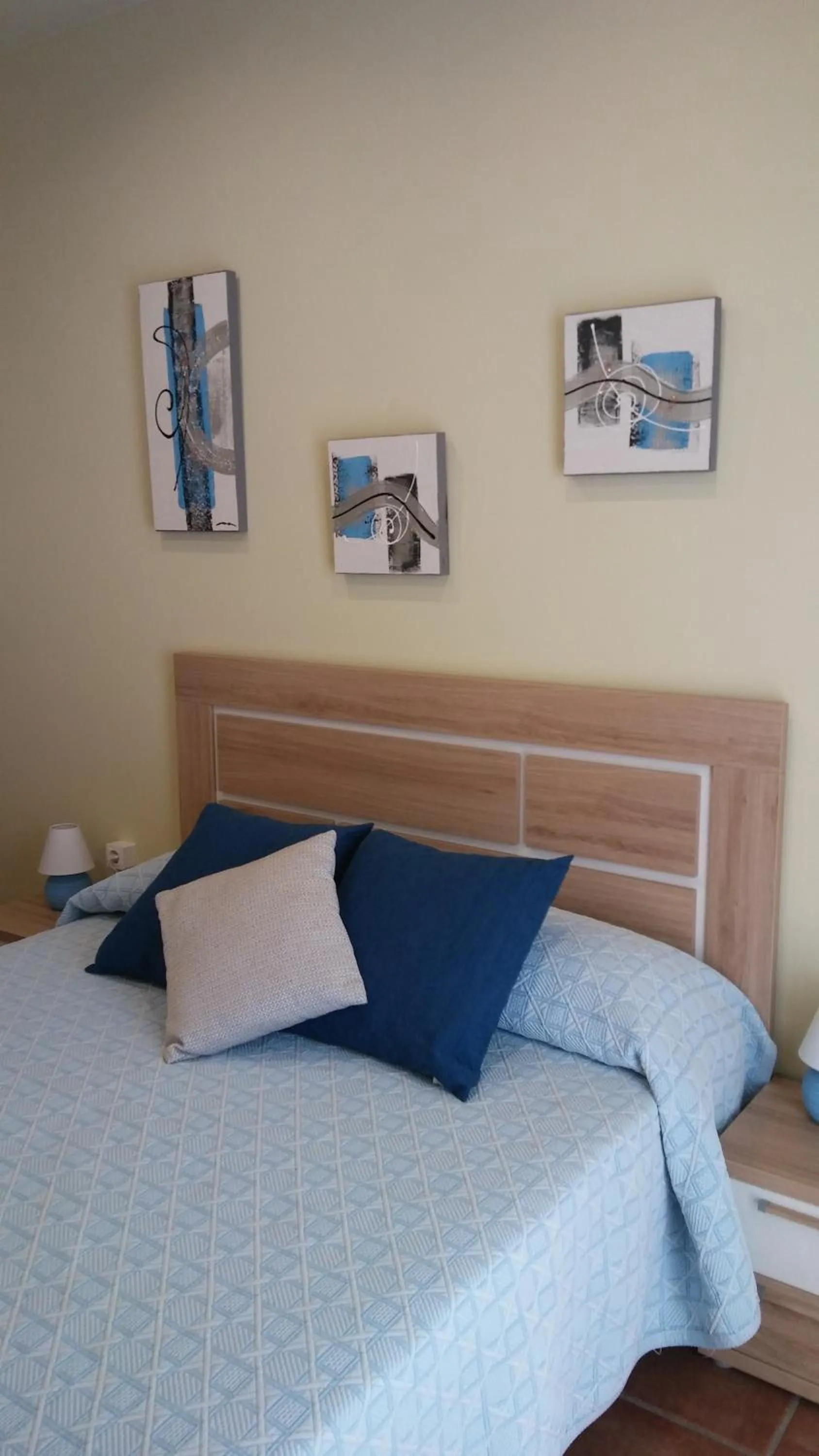 Bed in Hostal Sant Roc