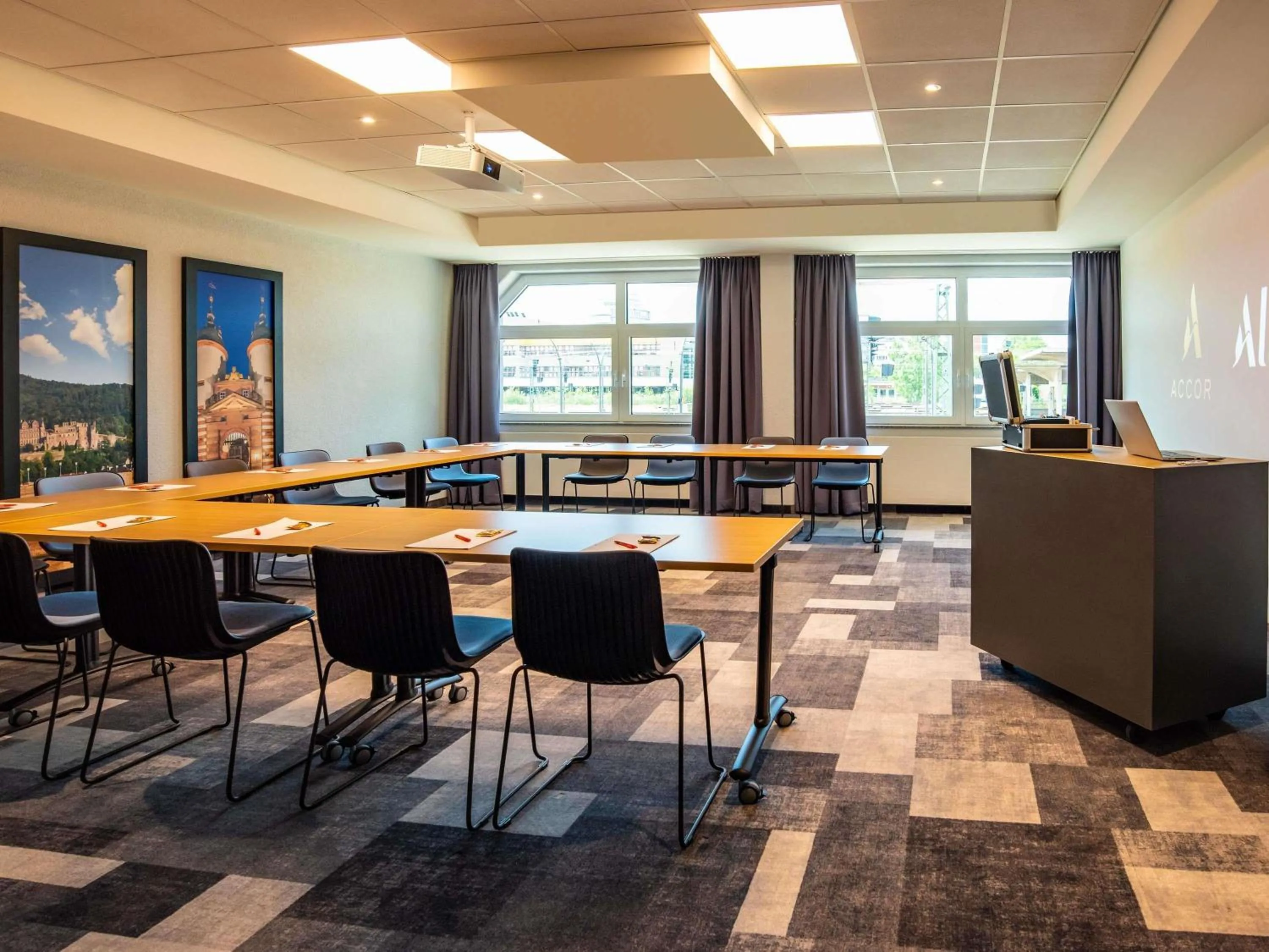 Meeting/conference room in ibis Heidelberg Hauptbahnhof