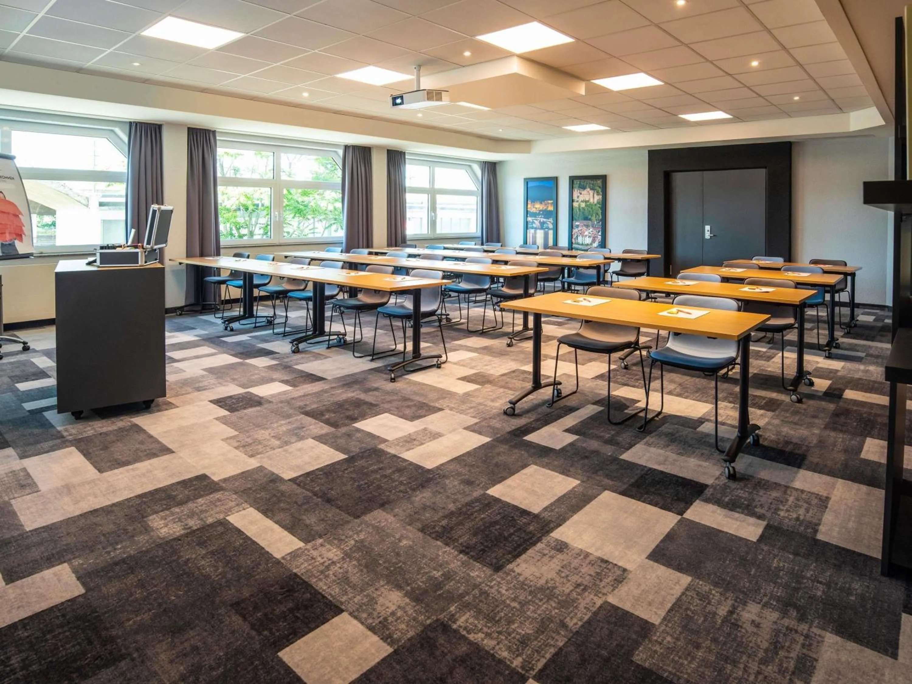 Meeting/conference room in ibis Heidelberg Hauptbahnhof